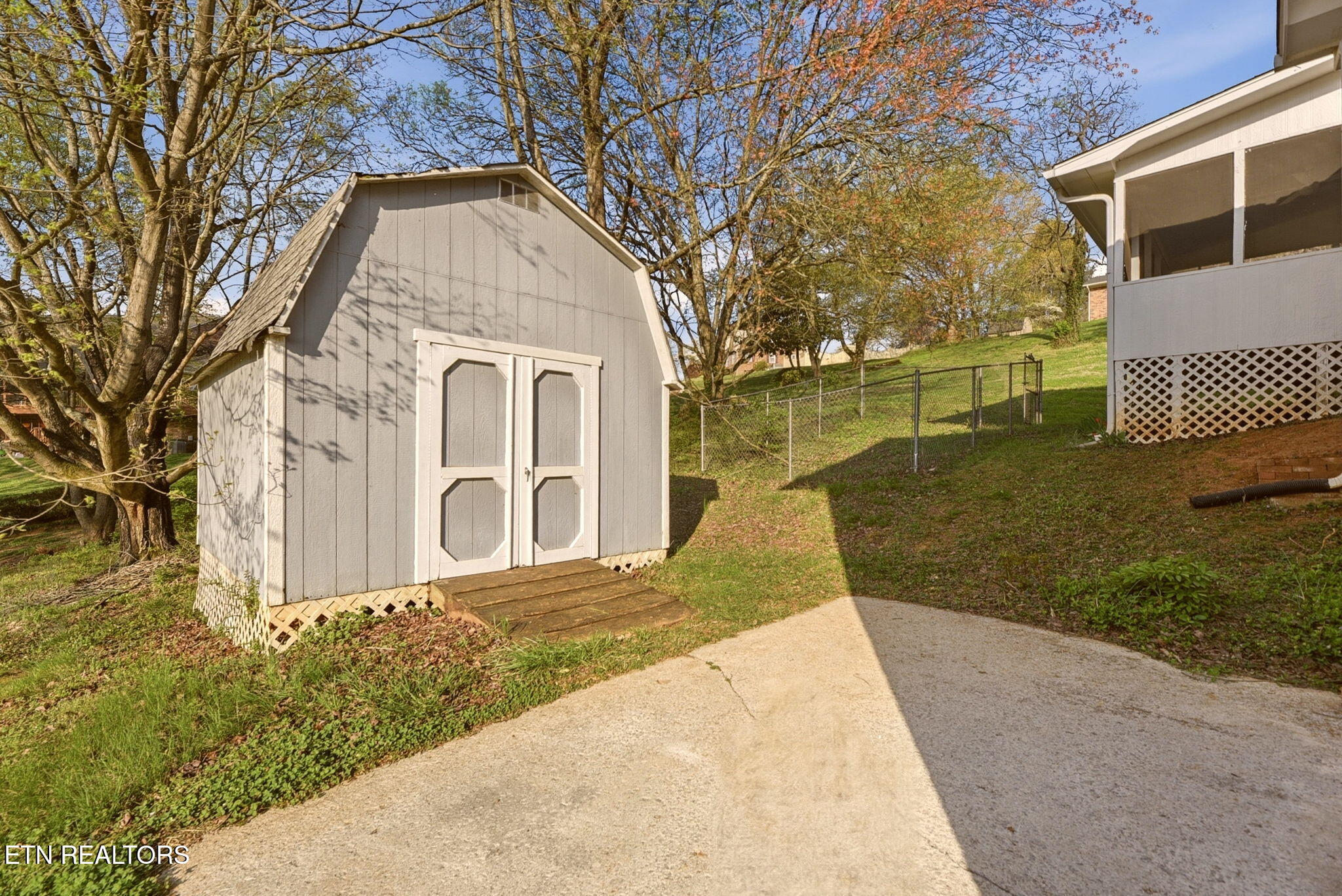 307 Walnut Street Clinton TN 37716