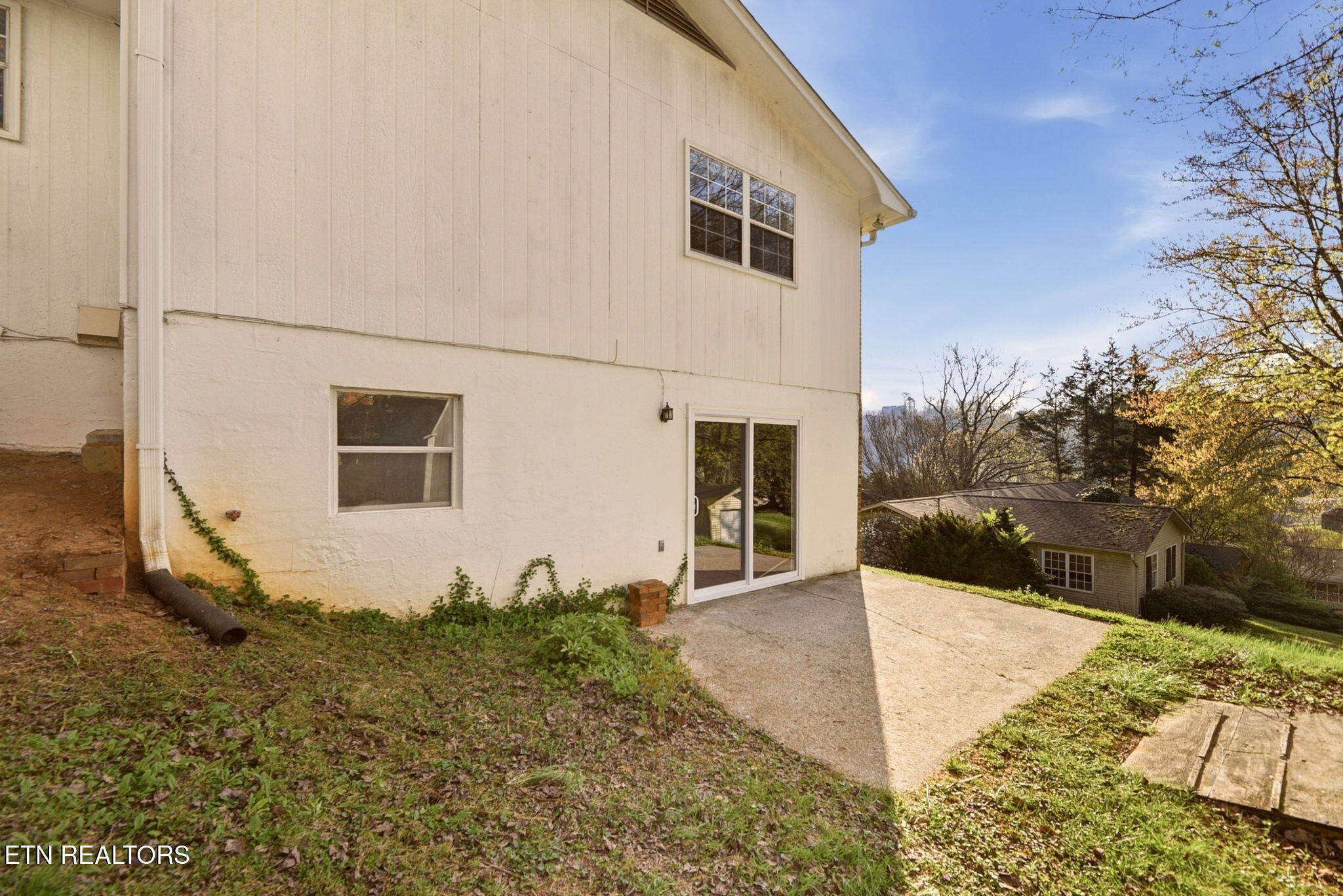 307 Walnut Street Clinton TN 37716