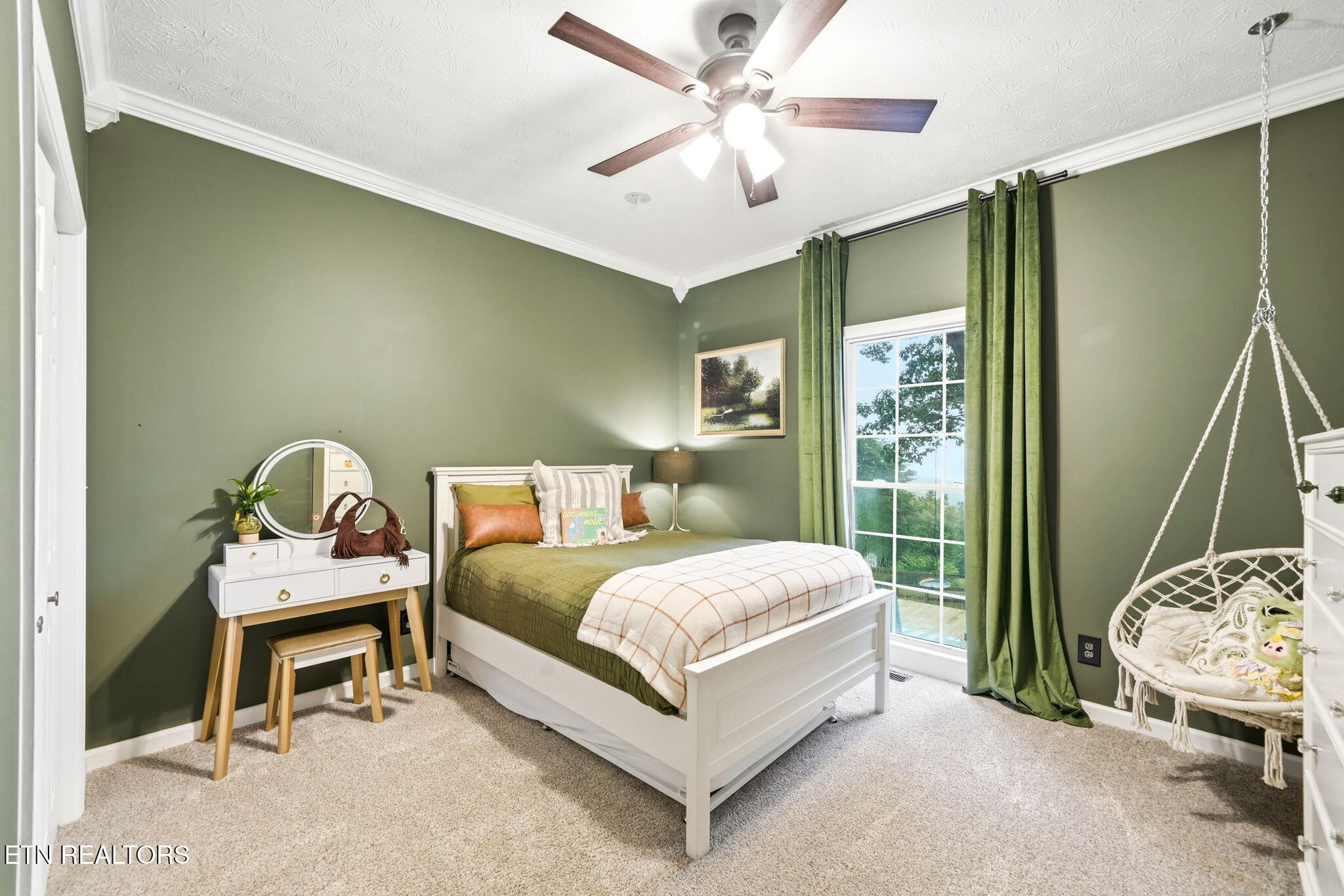 664 Armstrong Drive Dandridge TN 37725