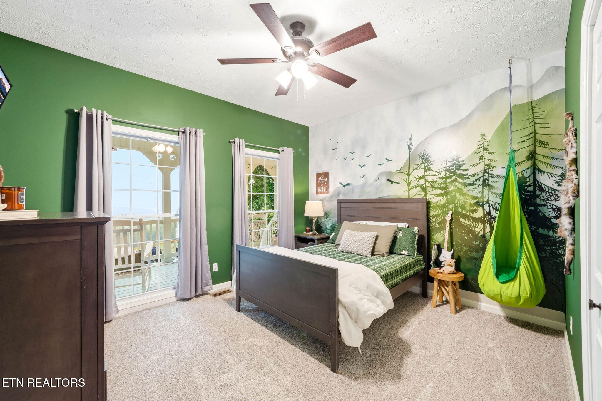 664 Armstrong Drive Dandridge TN 37725