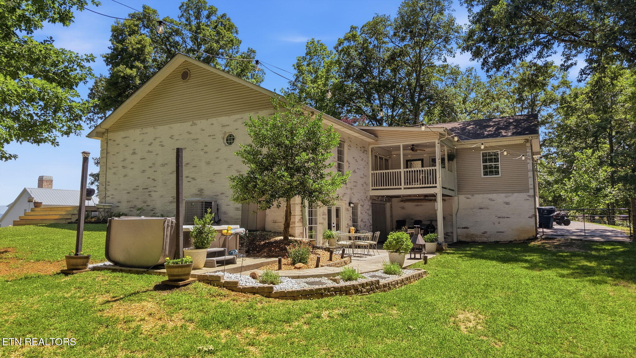 664 Armstrong Drive Dandridge TN 37725
