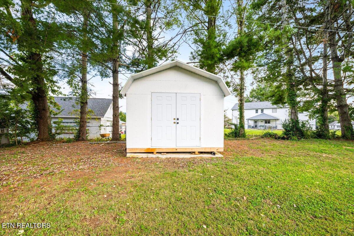 211 Evans Road Jacksboro TN 37757