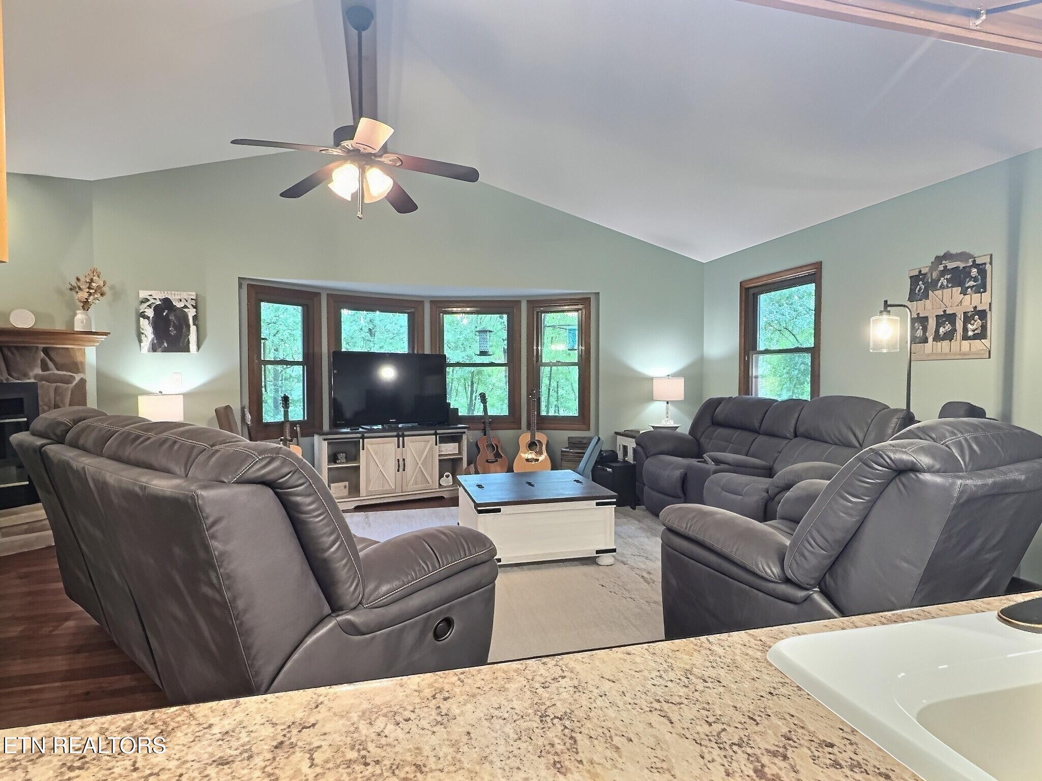 162 Mineral Springs Lane Jacksboro TN 37757