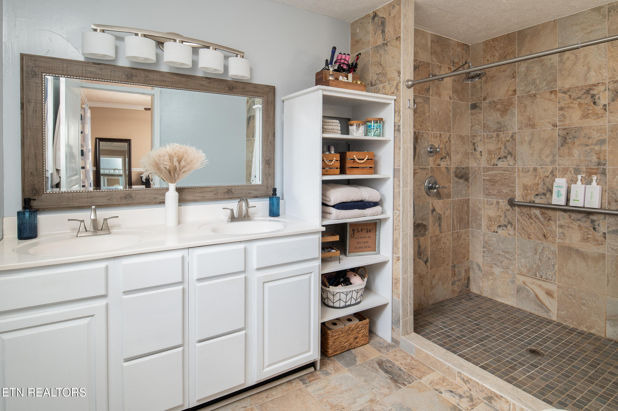 415 Victor Drive Knoxville TN 37912