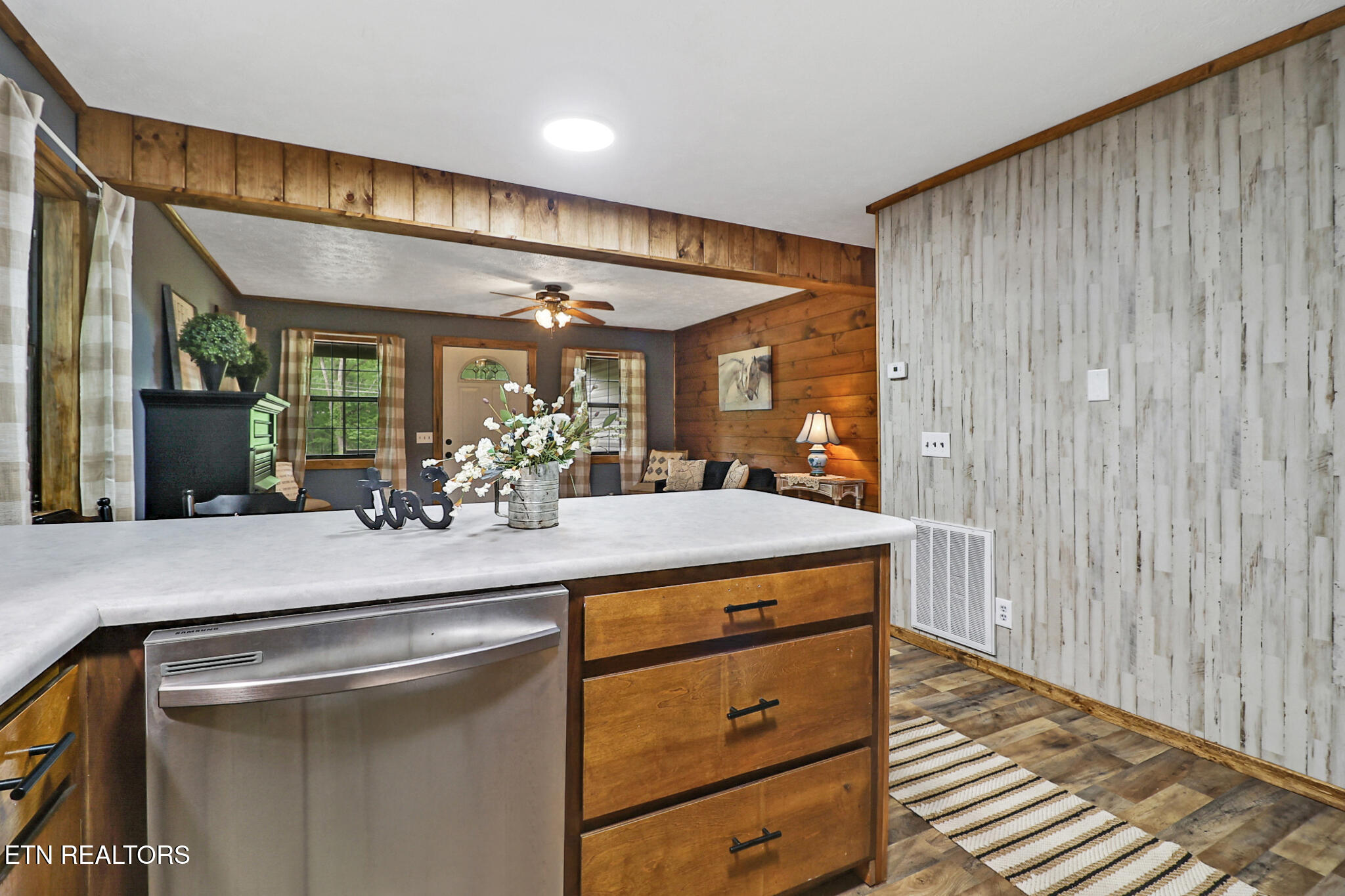 1421 Taylor Place Road Jamestown TN 38556