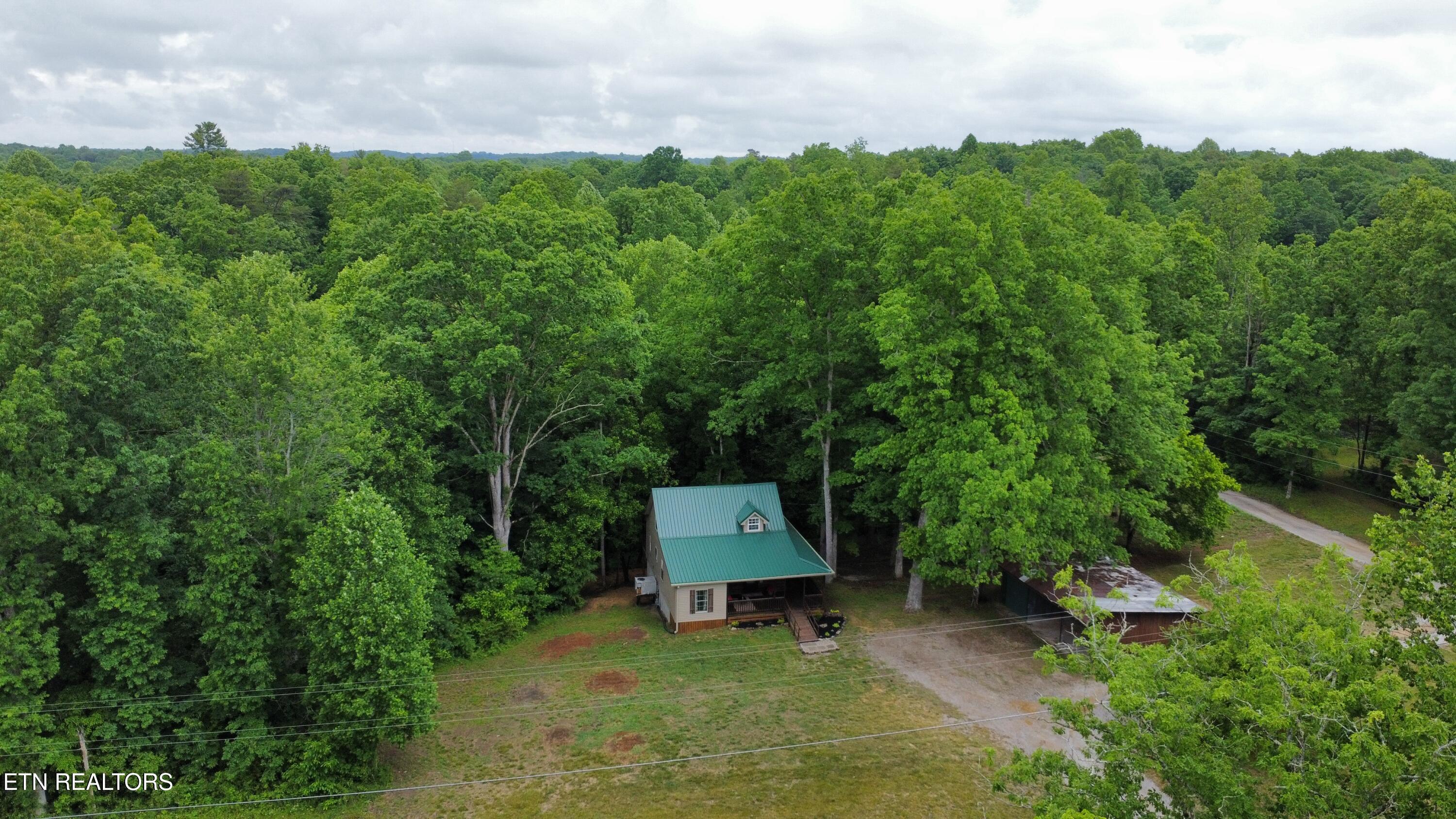 1421 Taylor Place Road Jamestown TN 38556