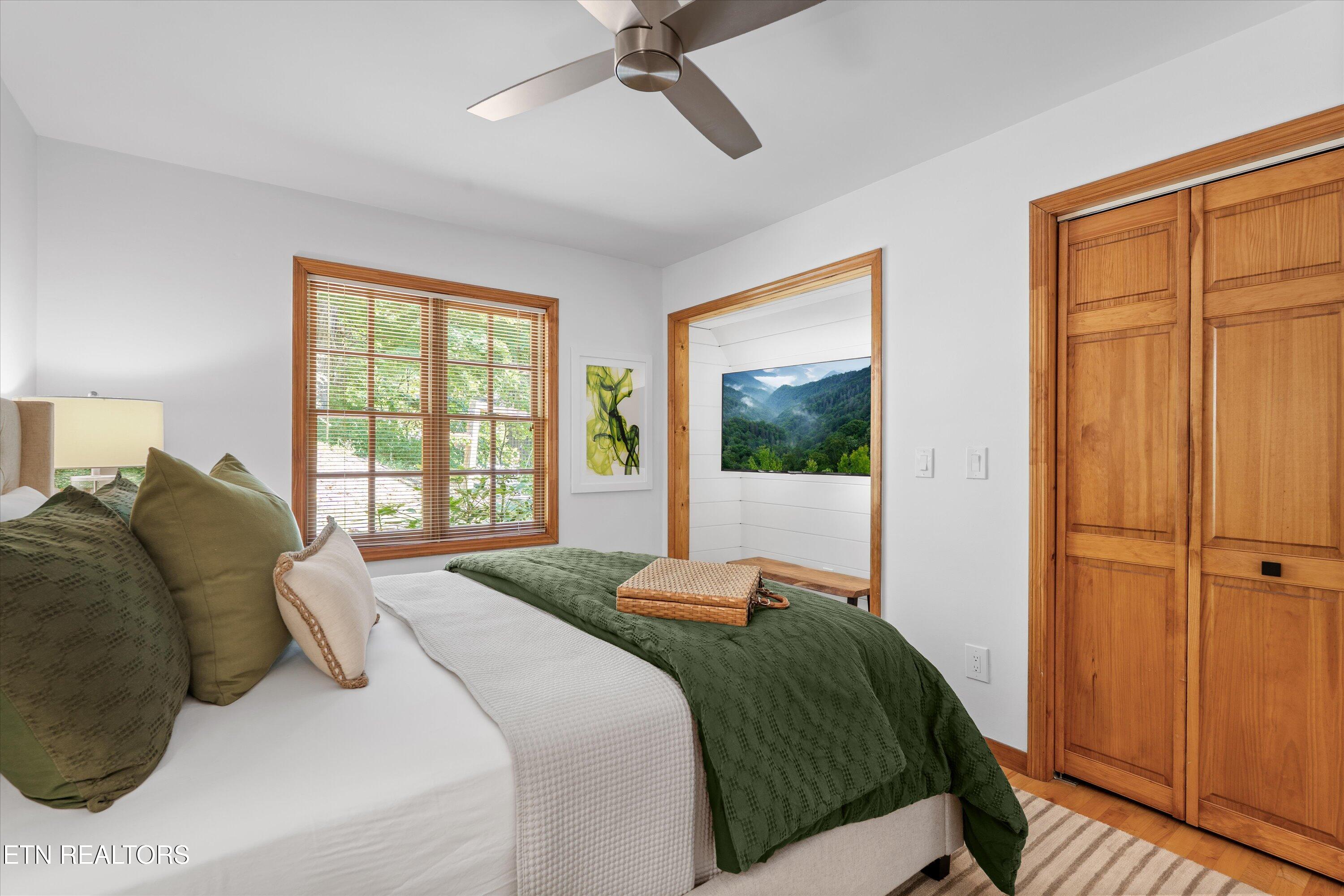 340 Parsons Shores Drive Sharps Chapel TN 37866