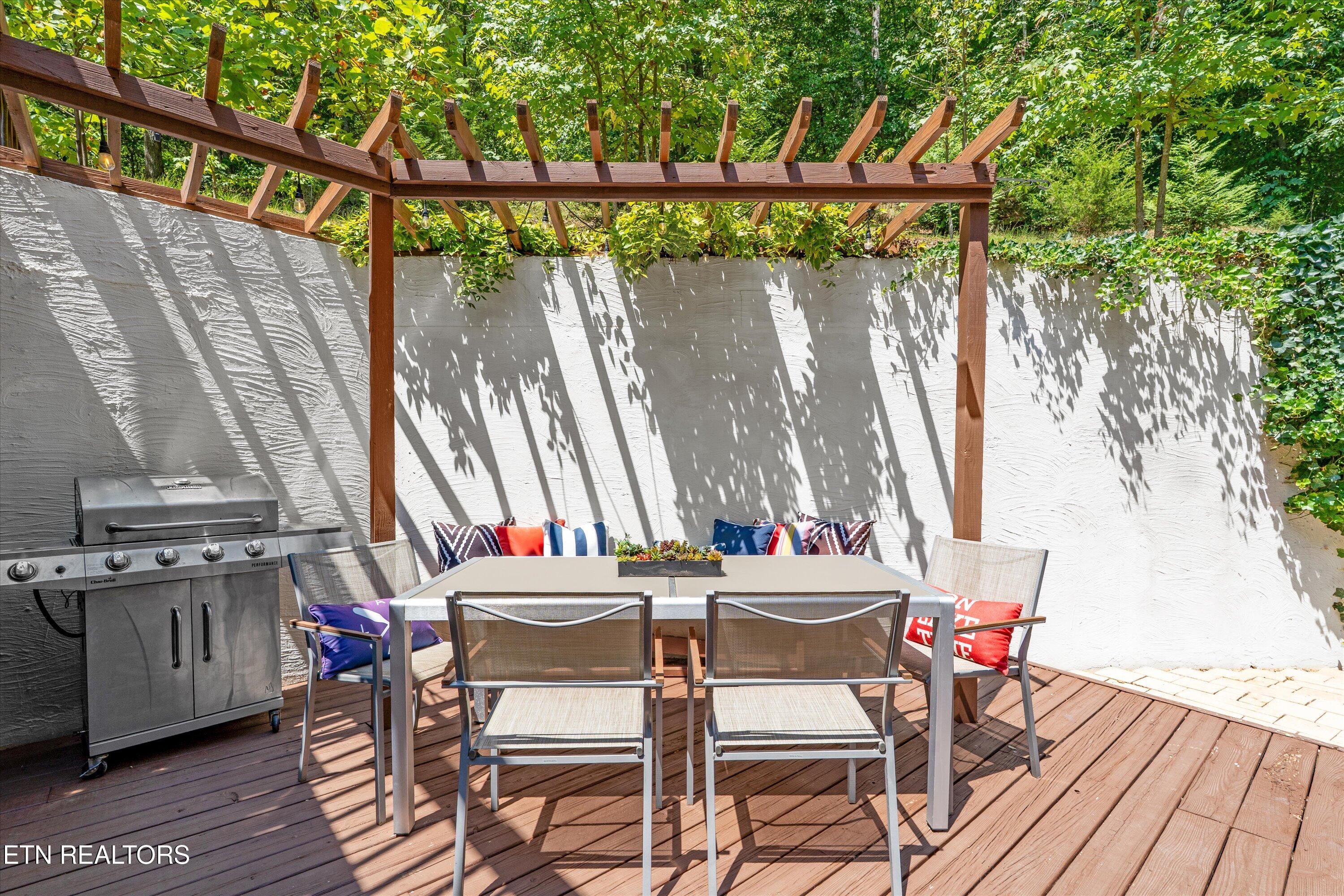 340 Parsons Shores Drive Sharps Chapel TN 37866