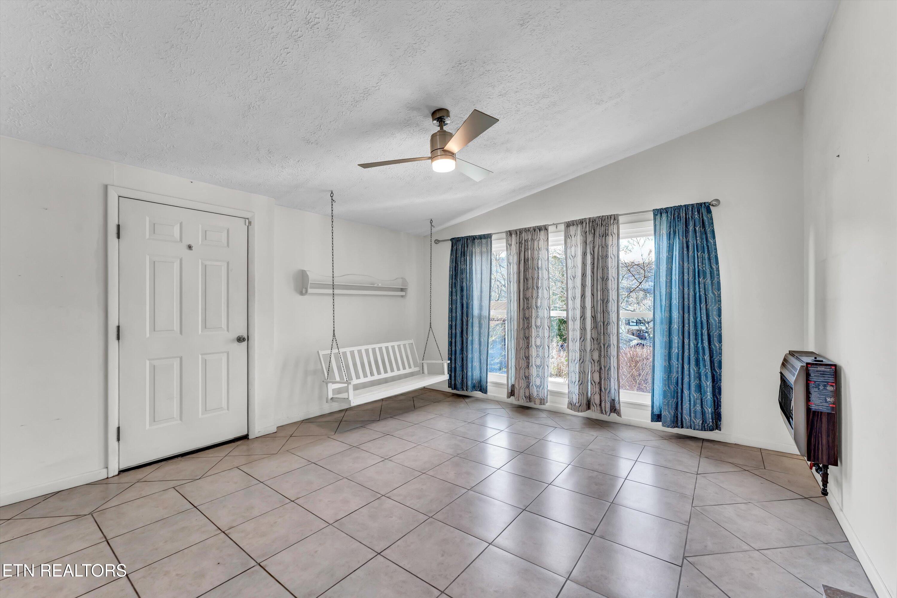 219 N Douglas Avenue Rockwood TN 37854