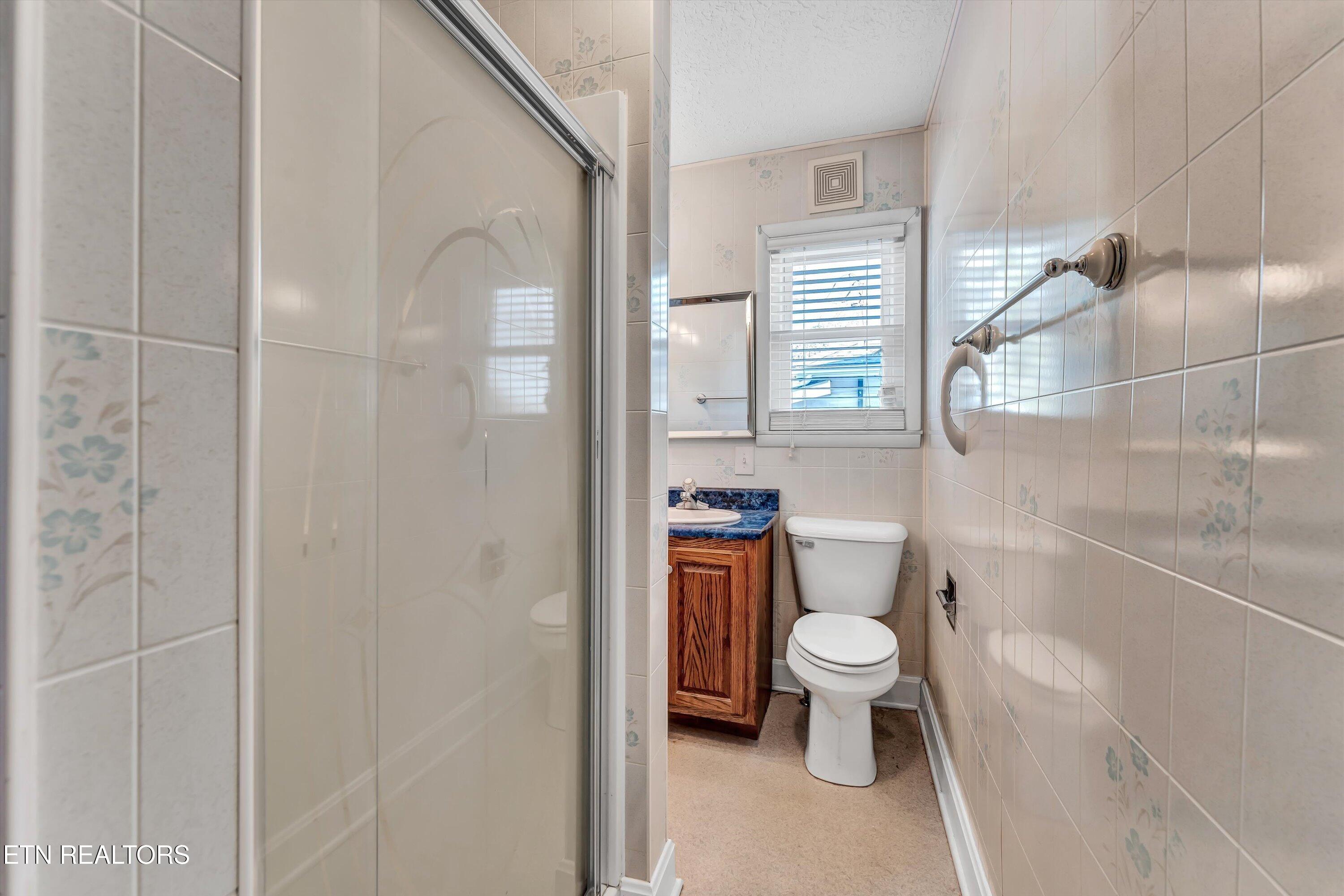 219 N Douglas Avenue Rockwood TN 37854