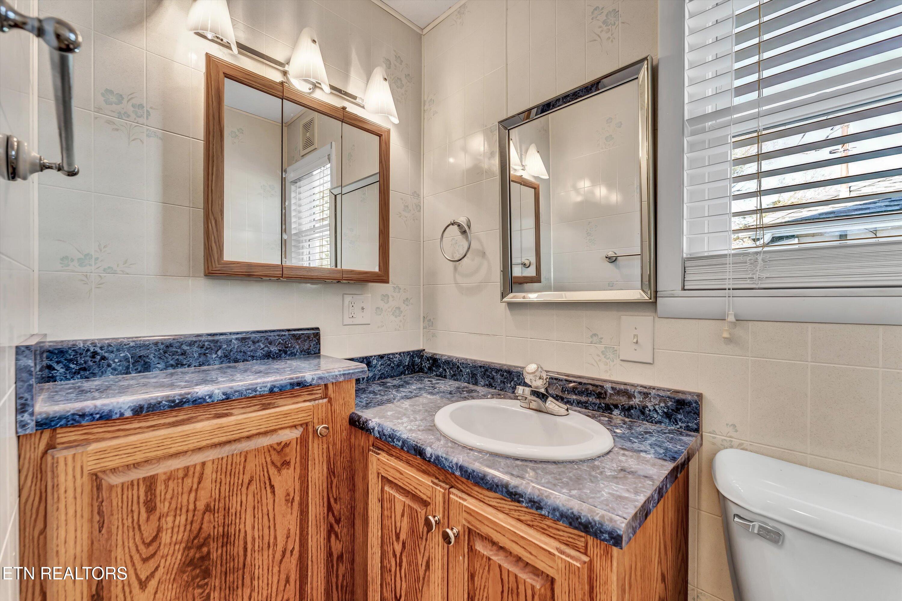 219 N Douglas Avenue Rockwood TN 37854