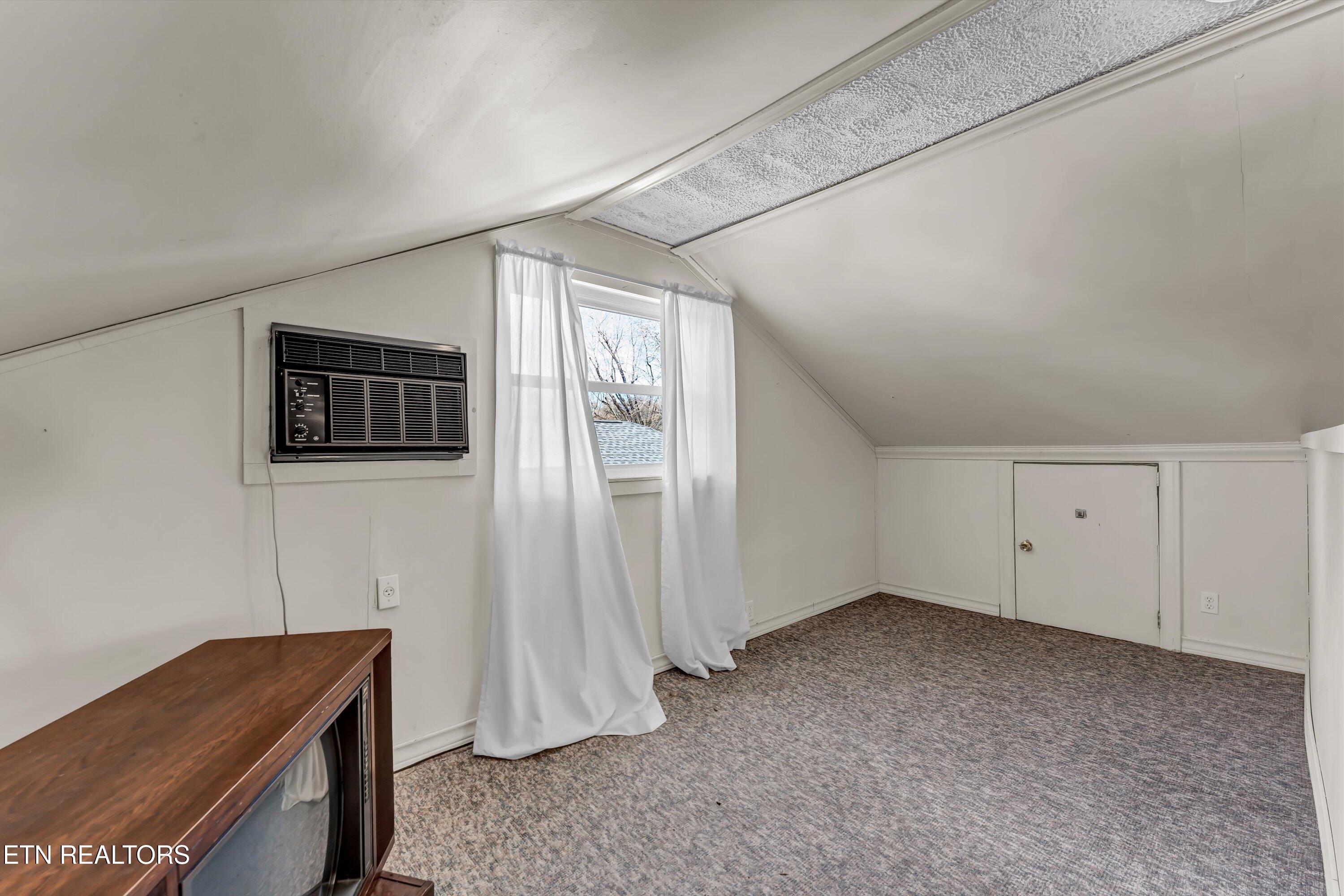 219 N Douglas Avenue Rockwood TN 37854