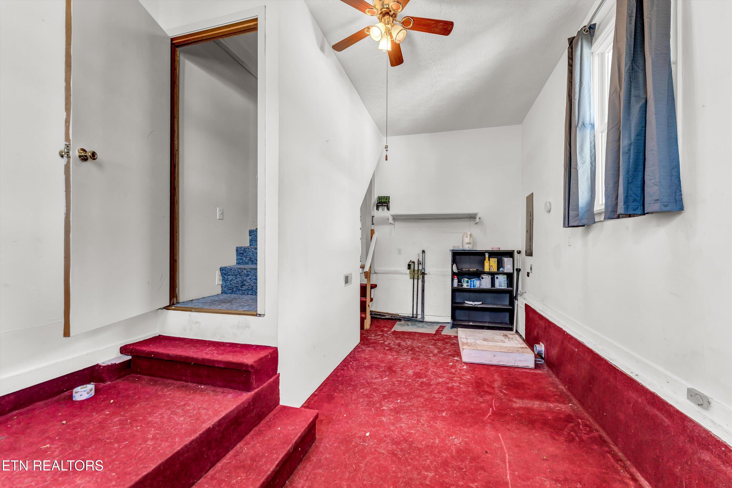 219 N Douglas Avenue Rockwood TN 37854