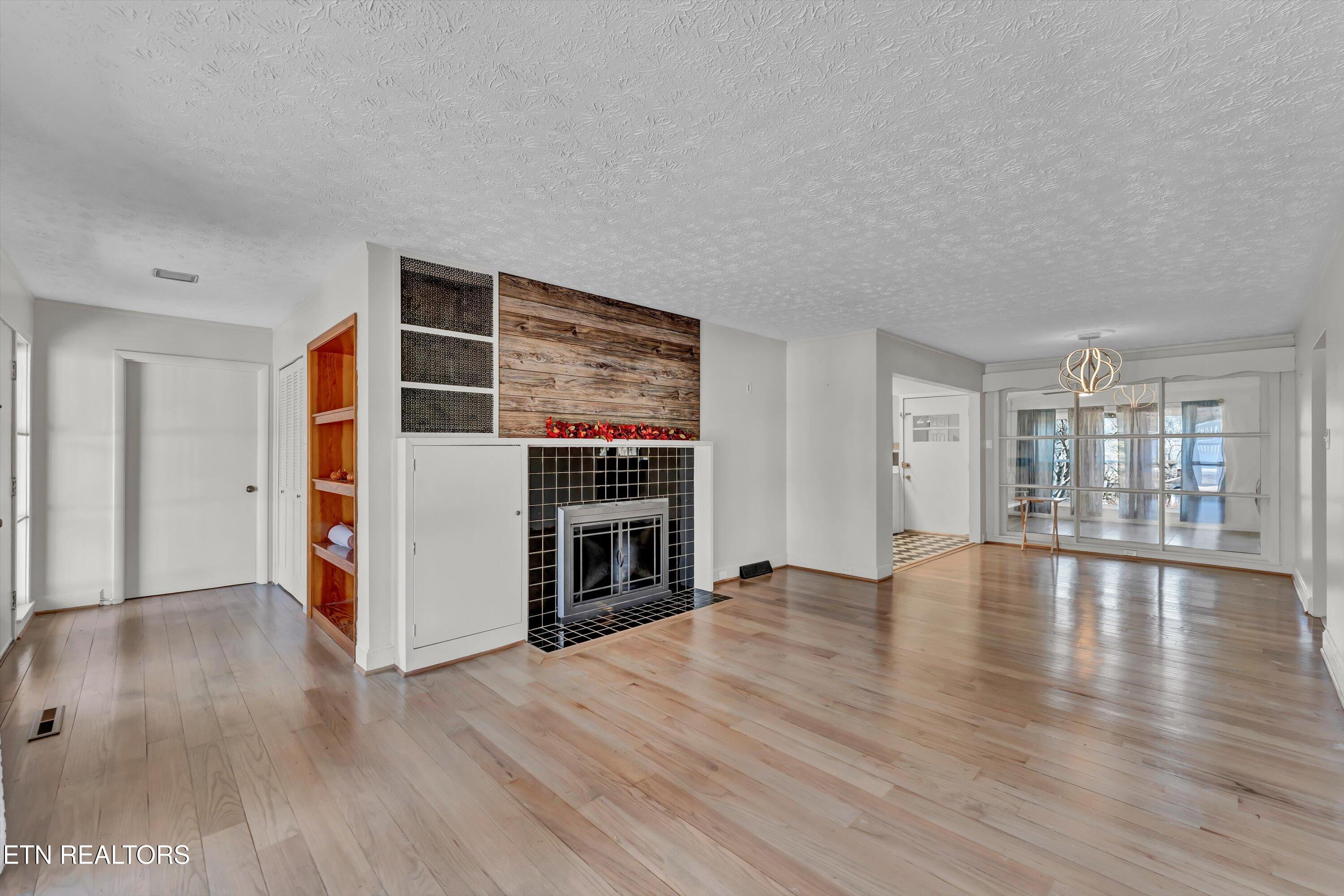 219 N Douglas Avenue Rockwood TN 37854