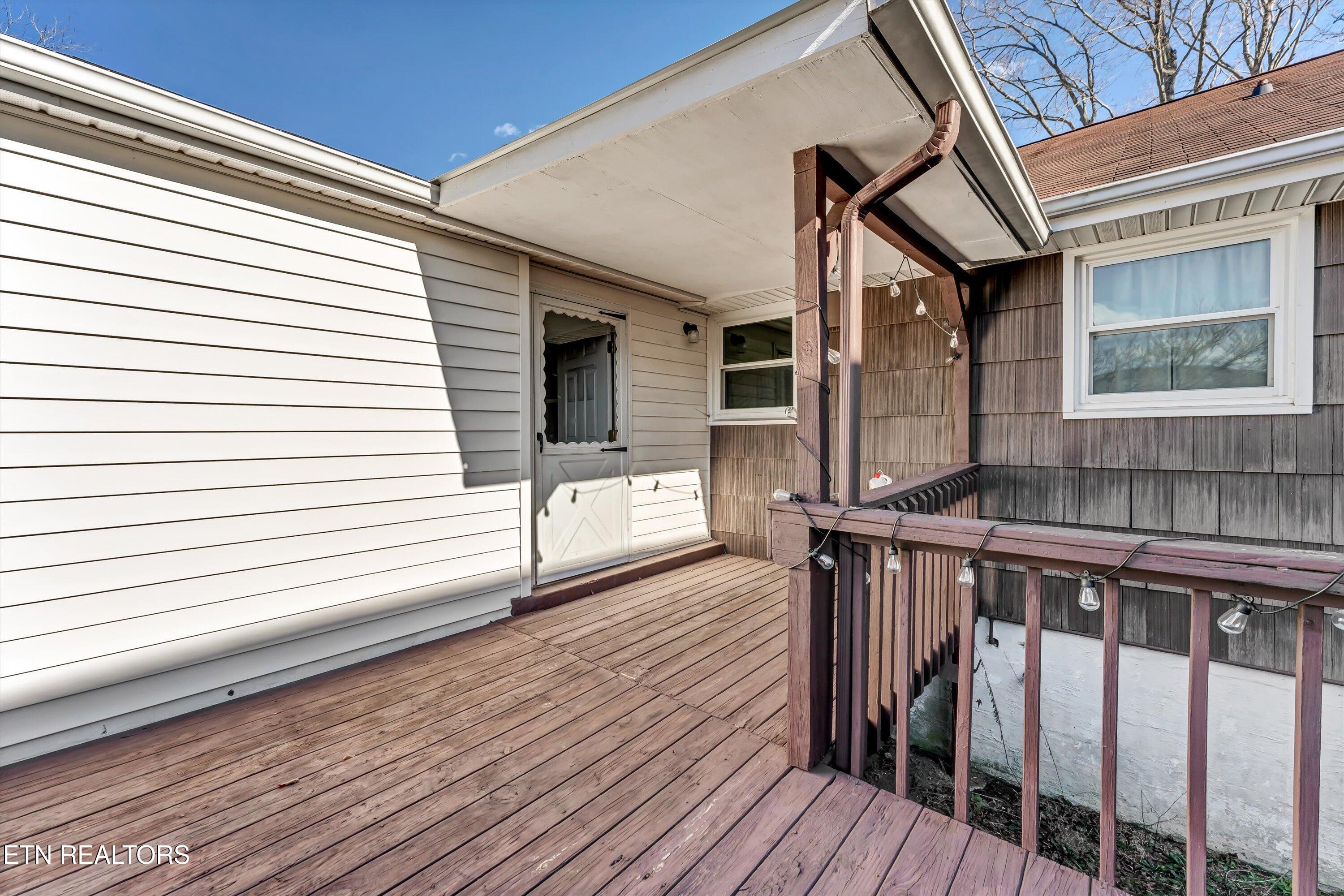 219 N Douglas Avenue Rockwood TN 37854