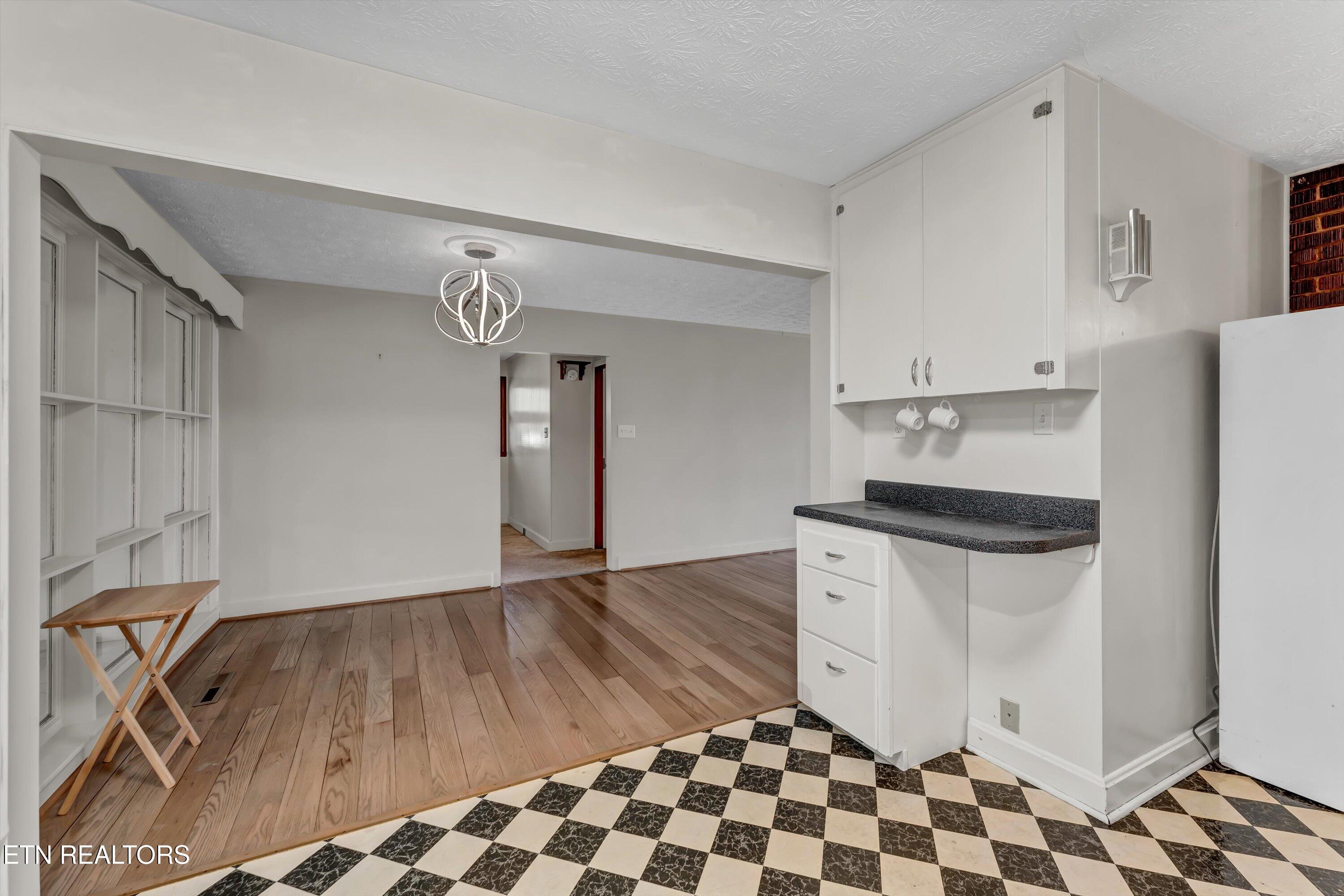 219 N Douglas Avenue Rockwood TN 37854