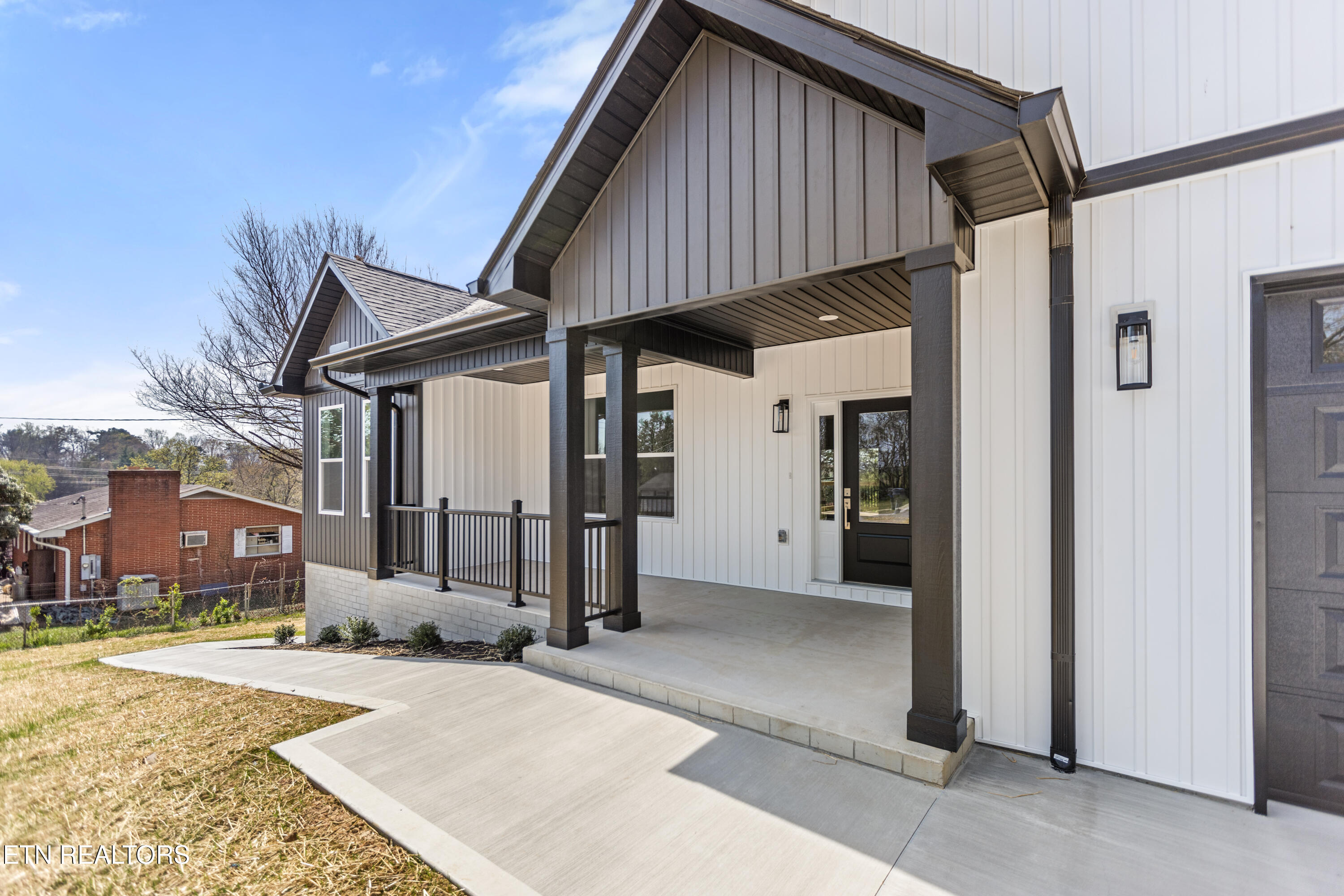 2009 Mountair Drive Knoxville TN 37924