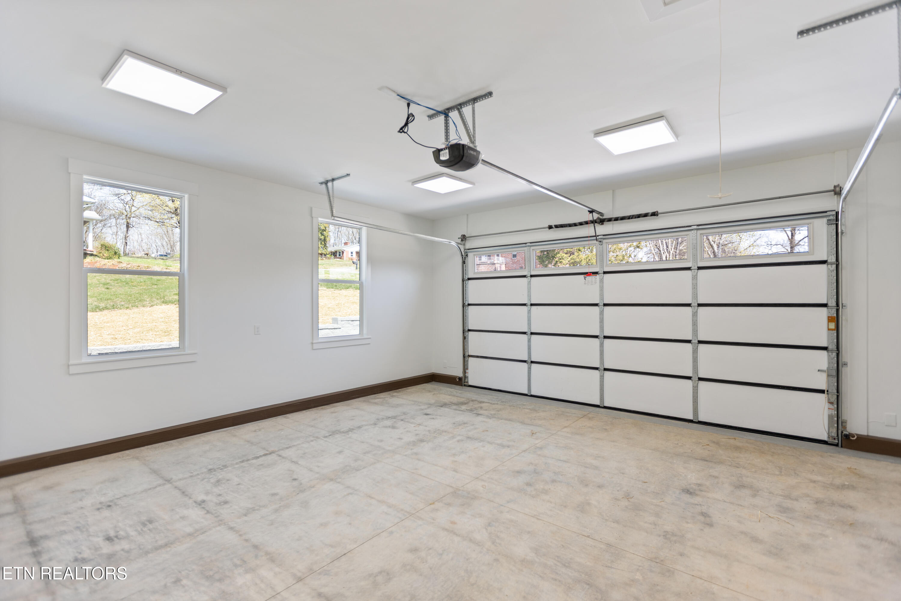 2009 Mountair Drive Knoxville TN 37924