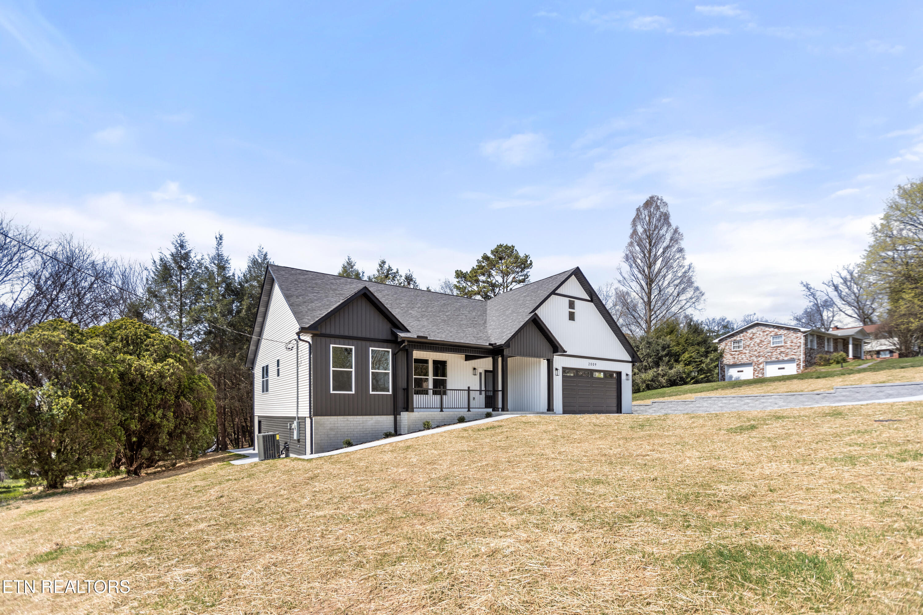 2009 Mountair Drive Knoxville TN 37924
