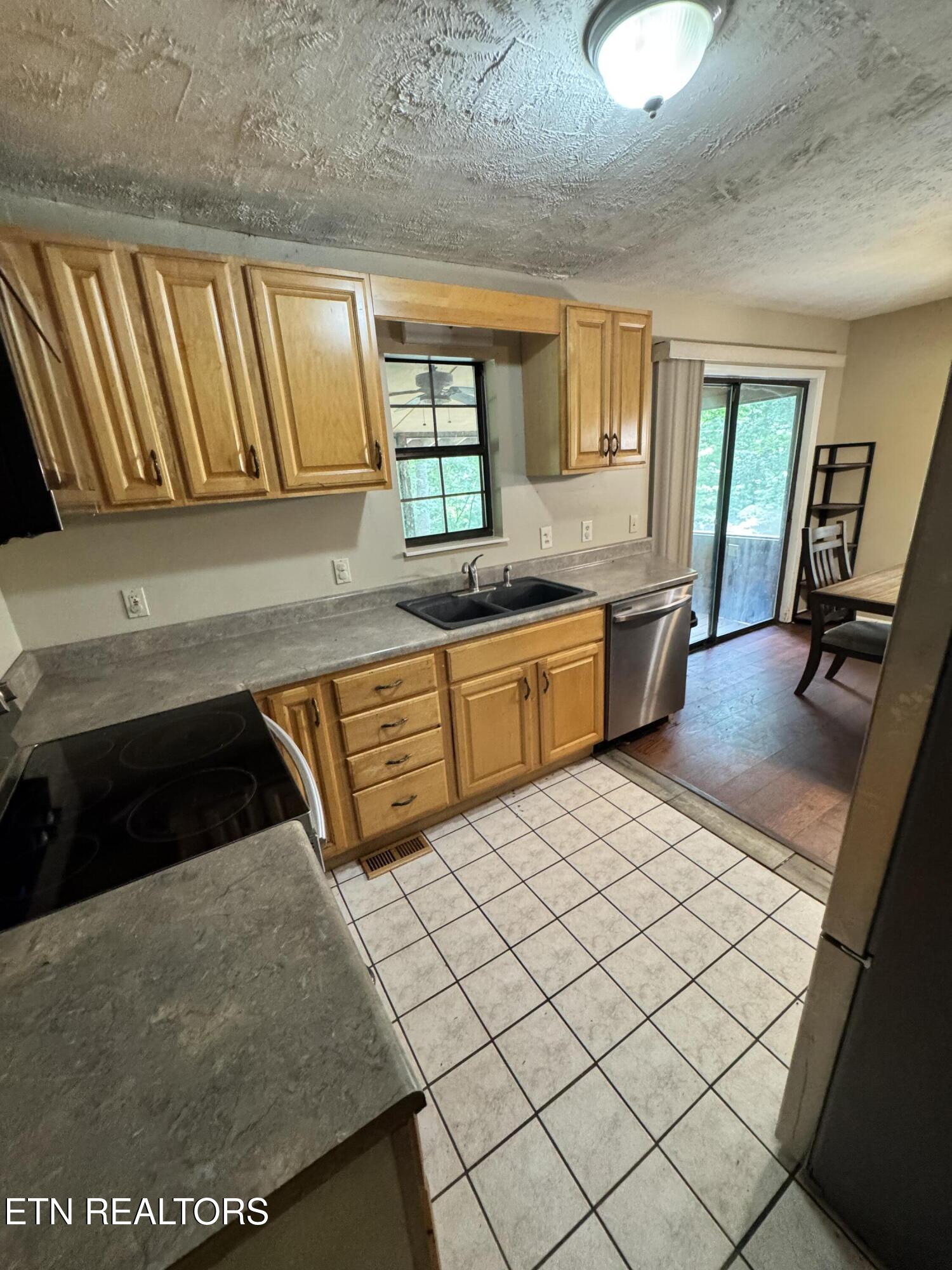 1474 Black Oak Drive Sevierville TN 37862
