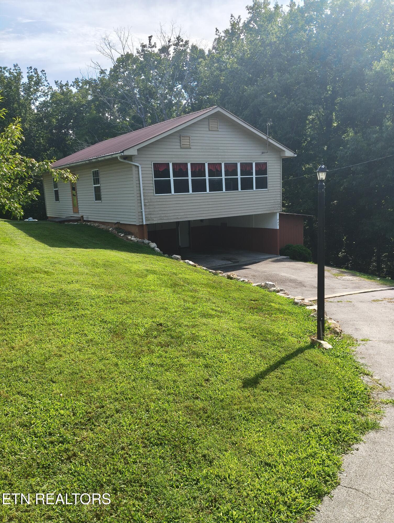 1947 Oody Road Loudon TN 37774