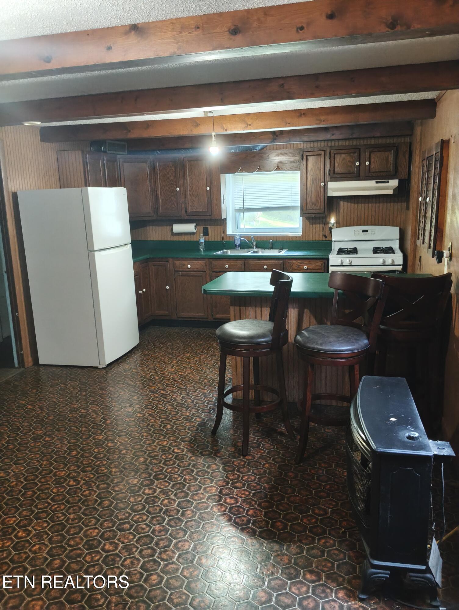 1947 Oody Road Loudon TN 37774
