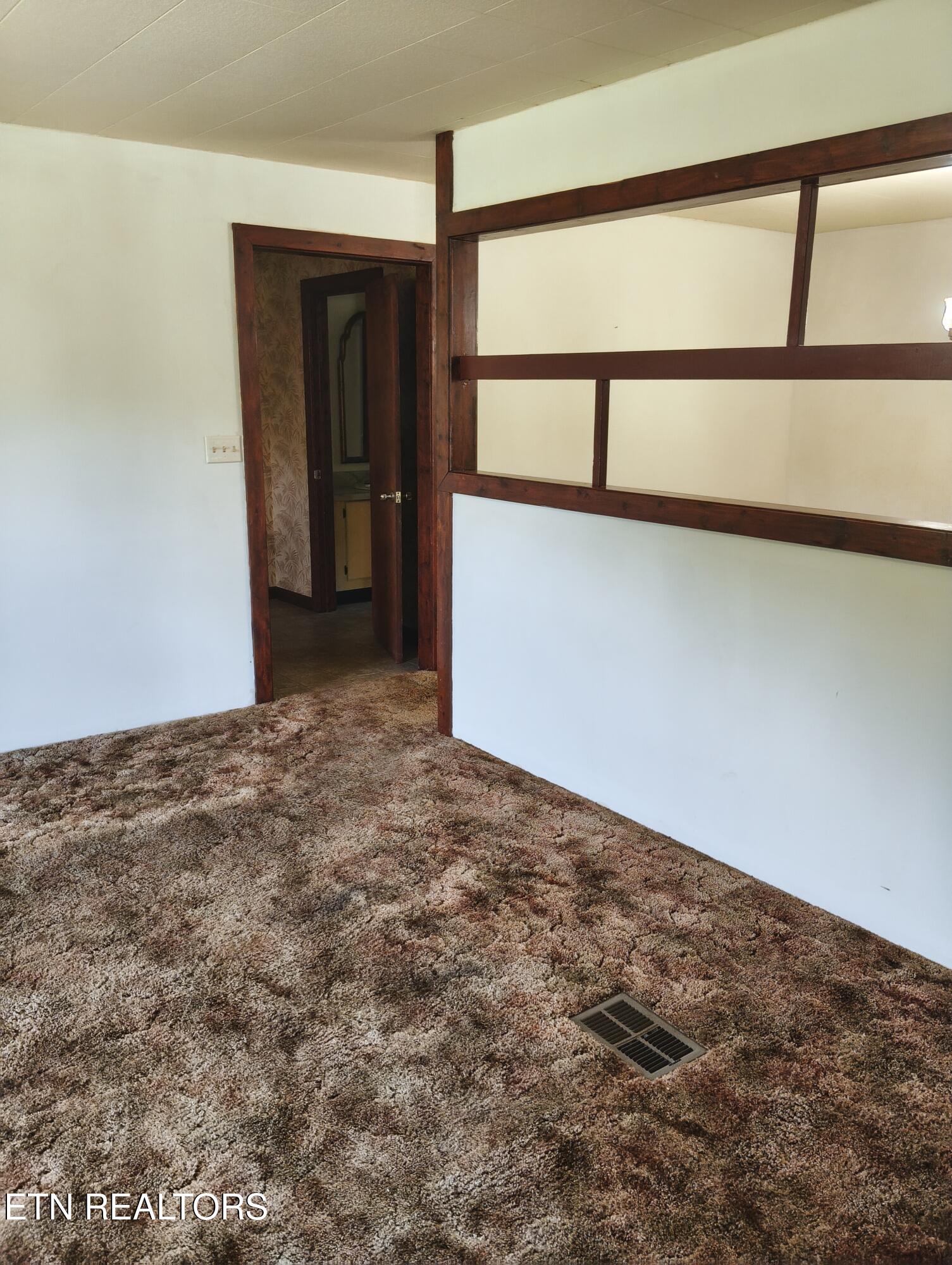 1947 Oody Road Loudon TN 37774