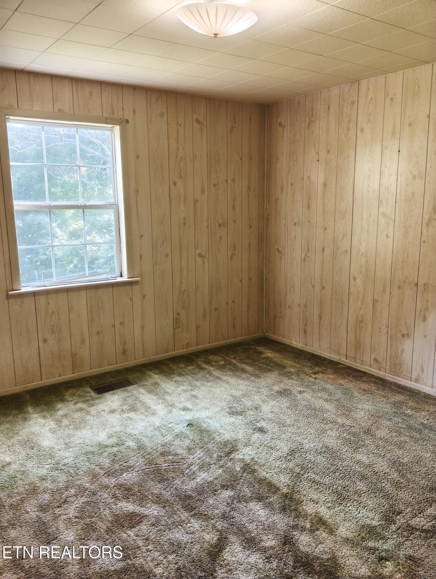 1947 Oody Road Loudon TN 37774