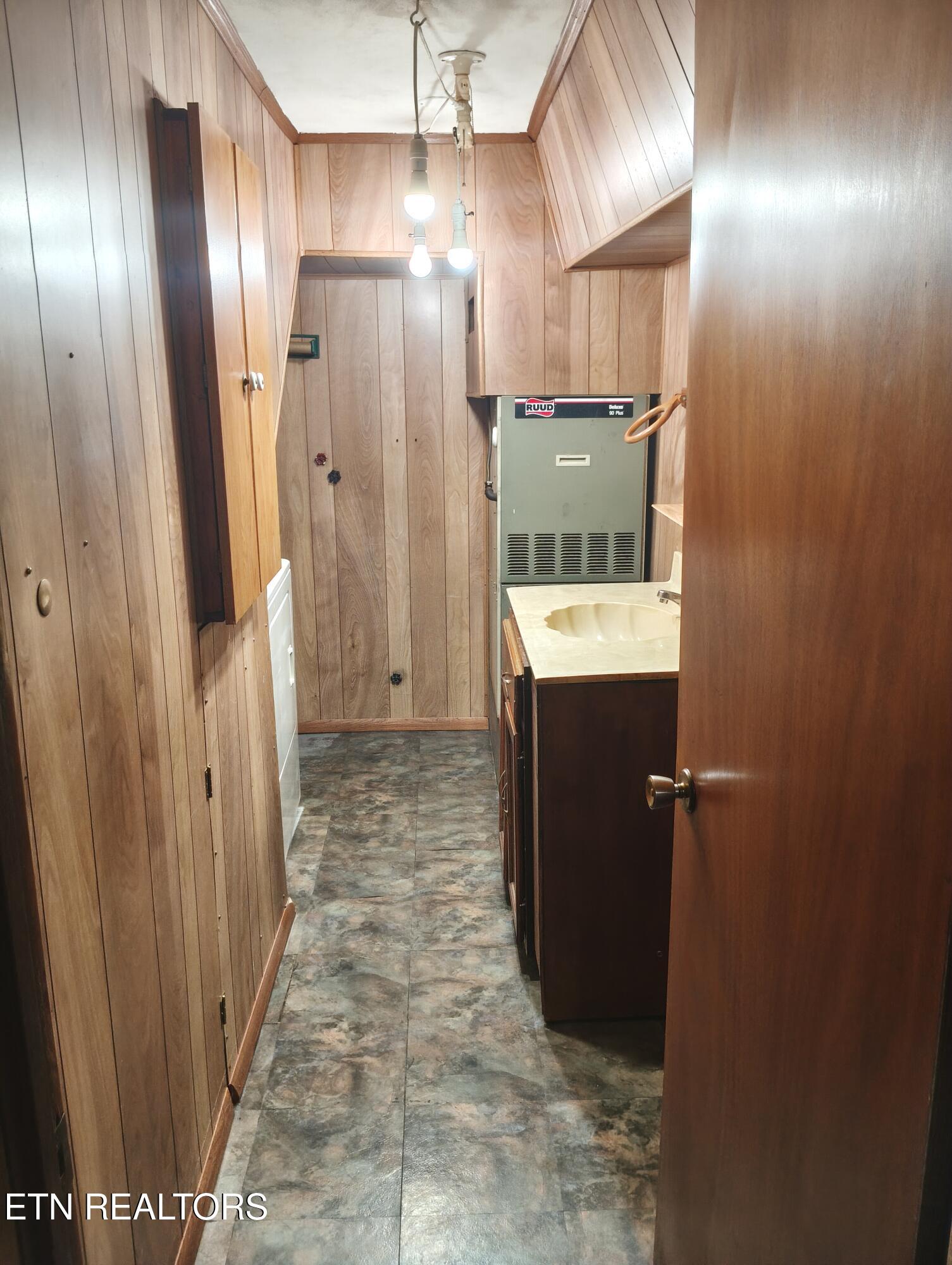 1947 Oody Road Loudon TN 37774