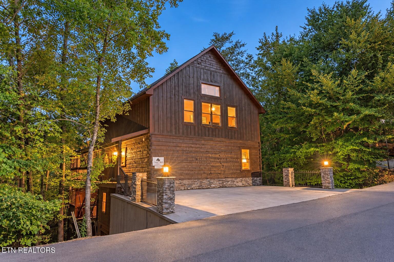 3521 Sandridge Way Pigeon Forge TN 37863
