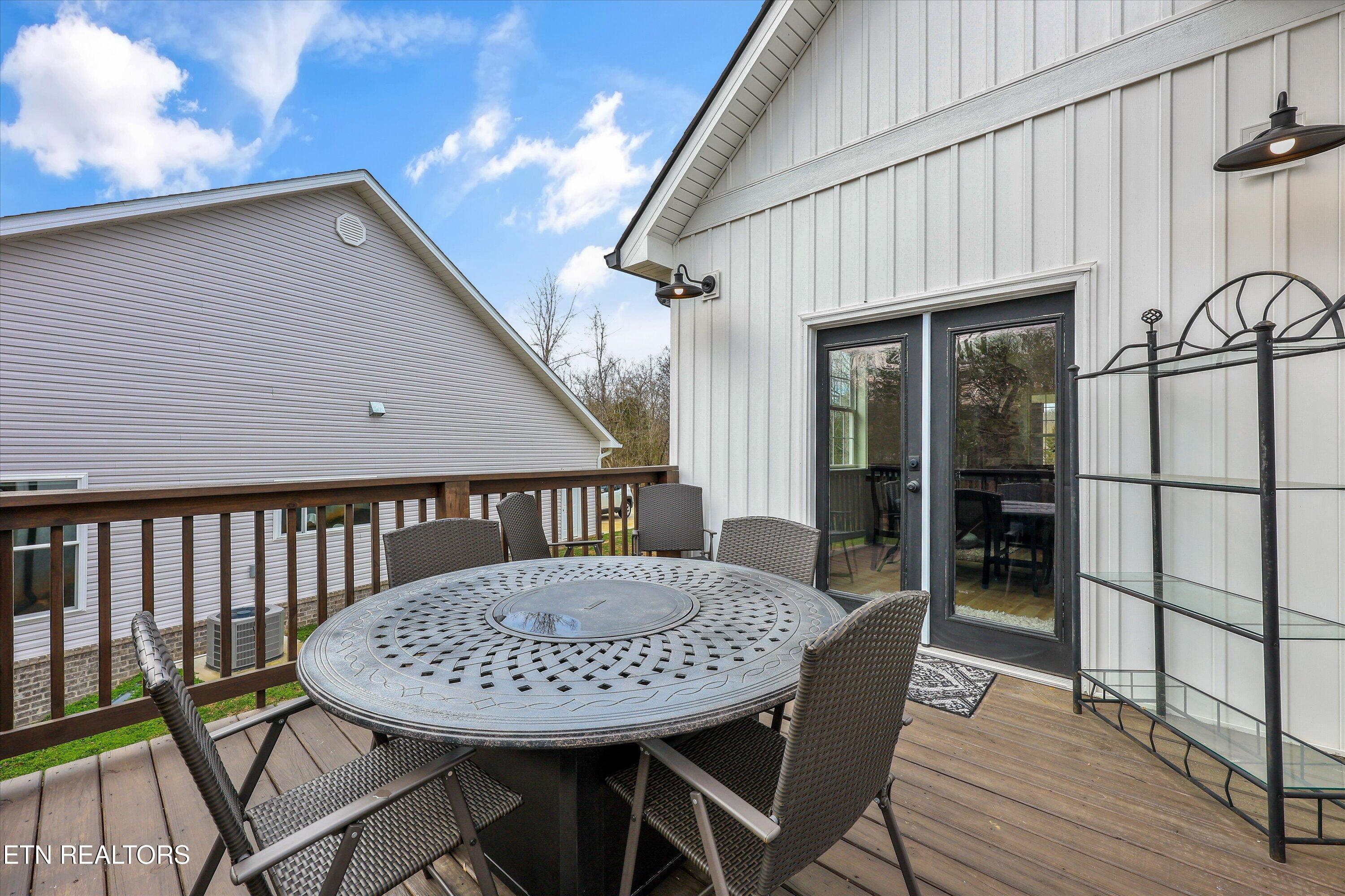 310 Oostagala Lane Loudon TN 37774