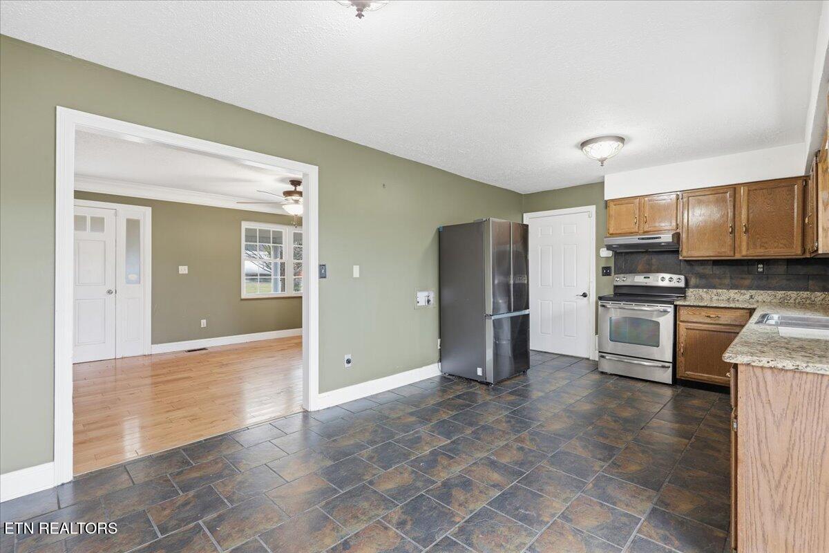 10050 Rutledge Pike Corryton TN 37721