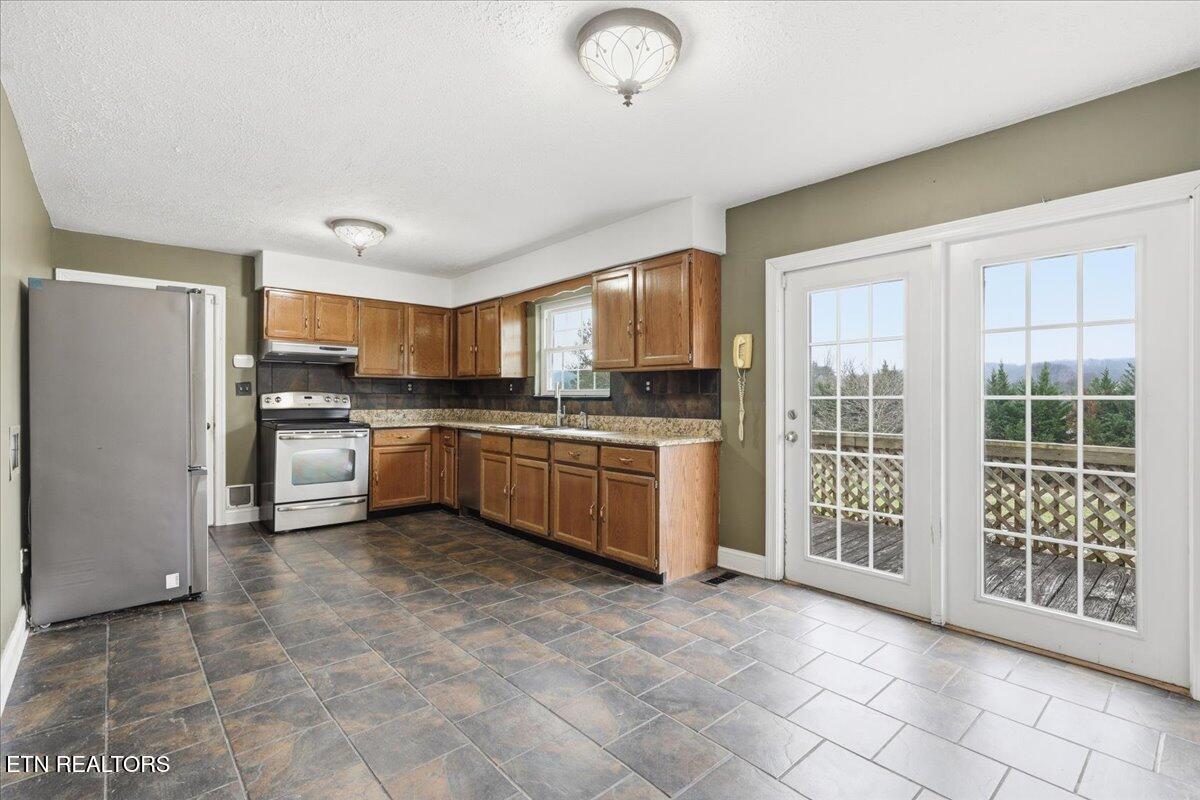 10050 Rutledge Pike Corryton TN 37721