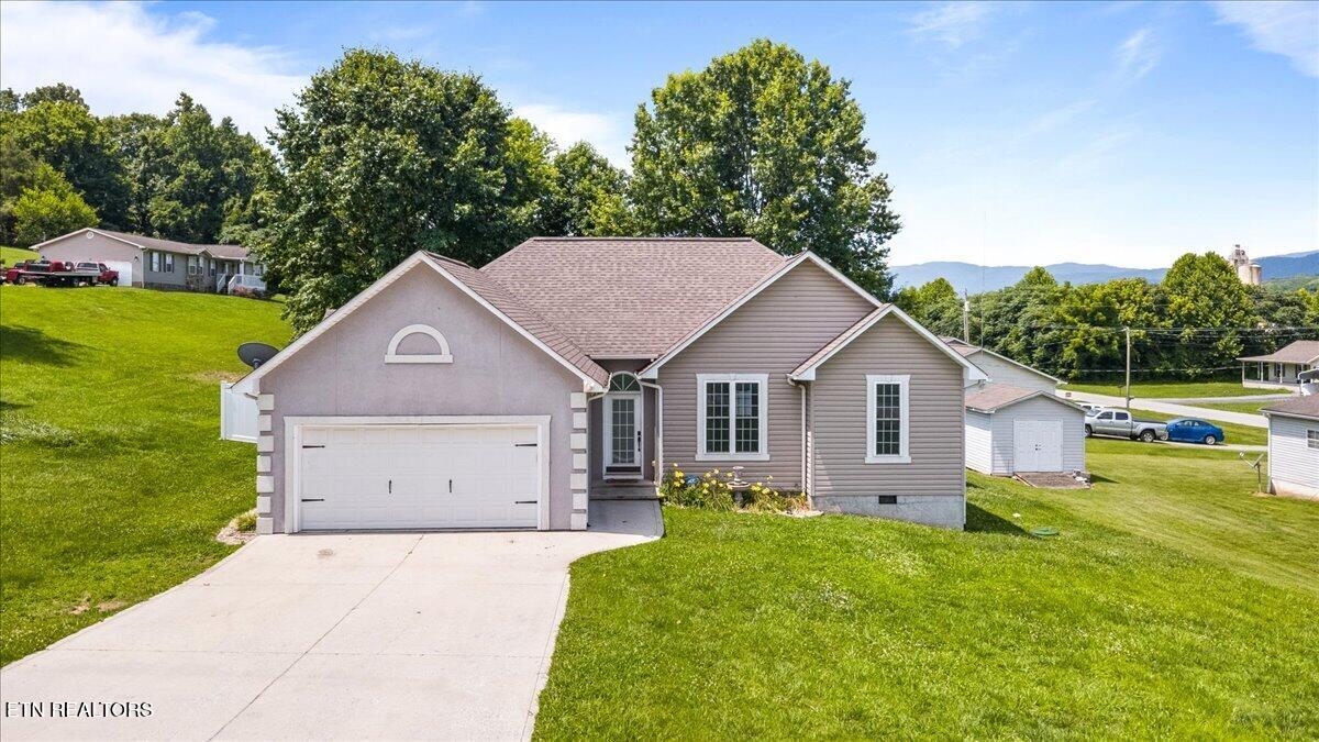 108 S Burress Lane Jacksboro TN 37757
