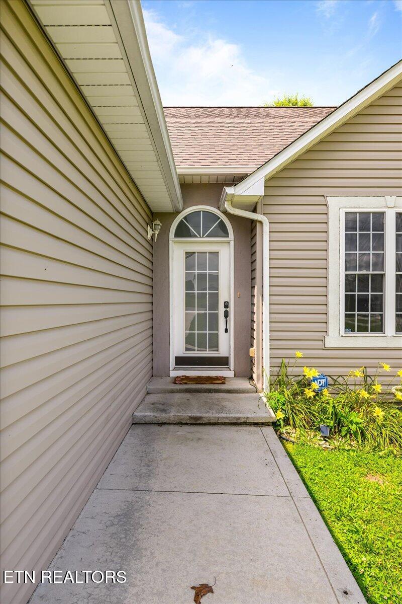 108 S Burress Lane Jacksboro TN 37757