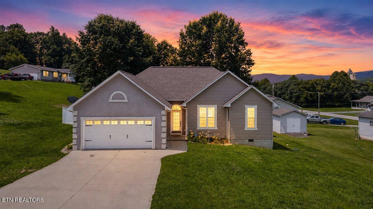 108 S Burress Lane Jacksboro TN 37757