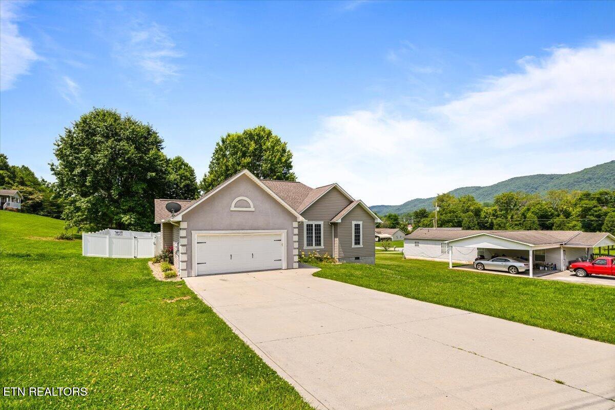 108 S Burress Lane Jacksboro TN 37757