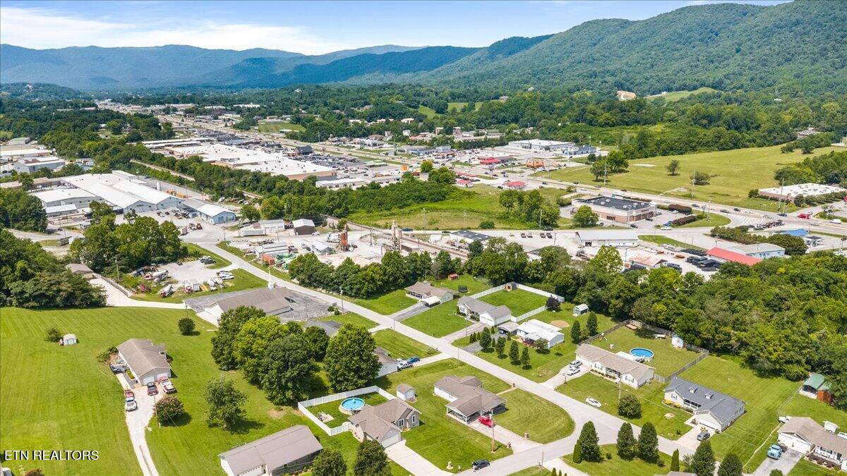 108 S Burress Lane Jacksboro TN 37757