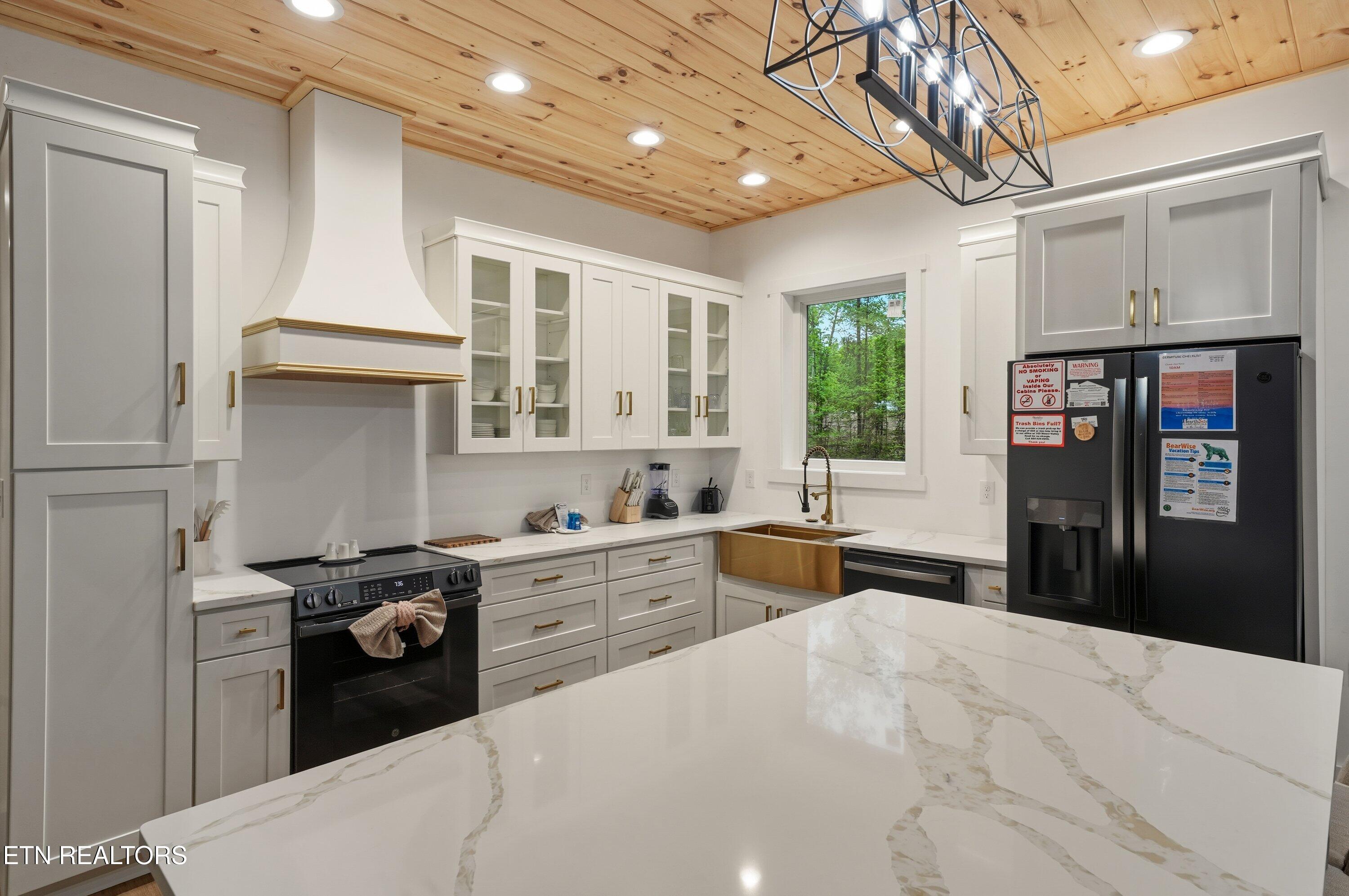 2825 Whisper Creek Lane Sevierville TN 37862