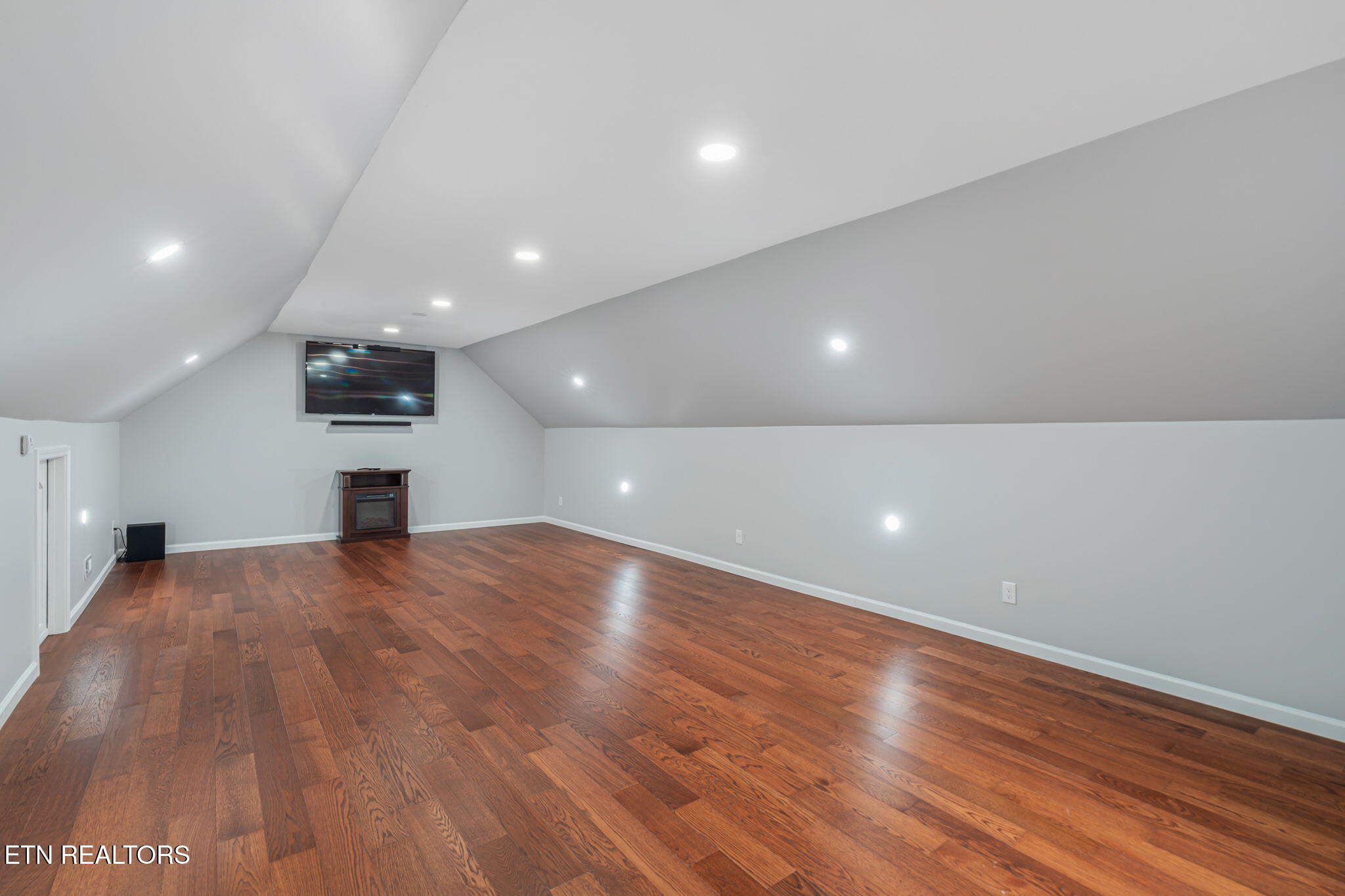 10019 Castleglen Lane Knoxville TN 37922