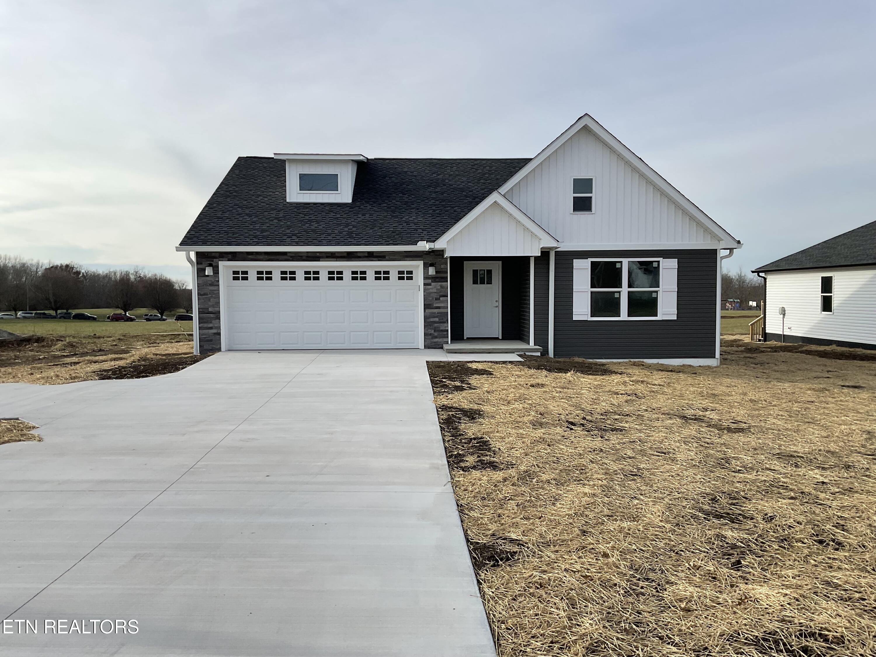 1293 Cook Road Crossville TN 38555