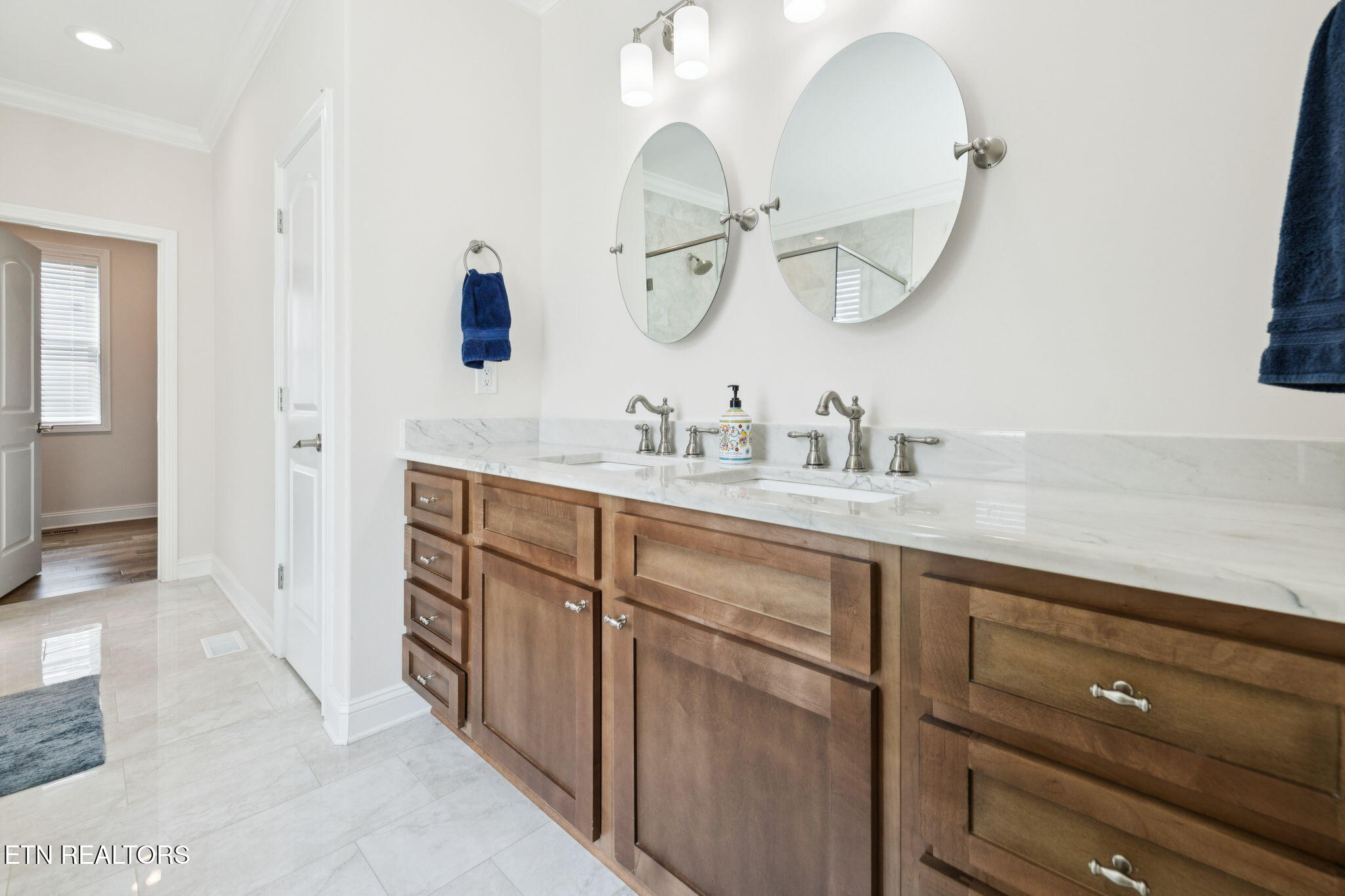 854 Kennesaw Lane Lenoir City TN 37771