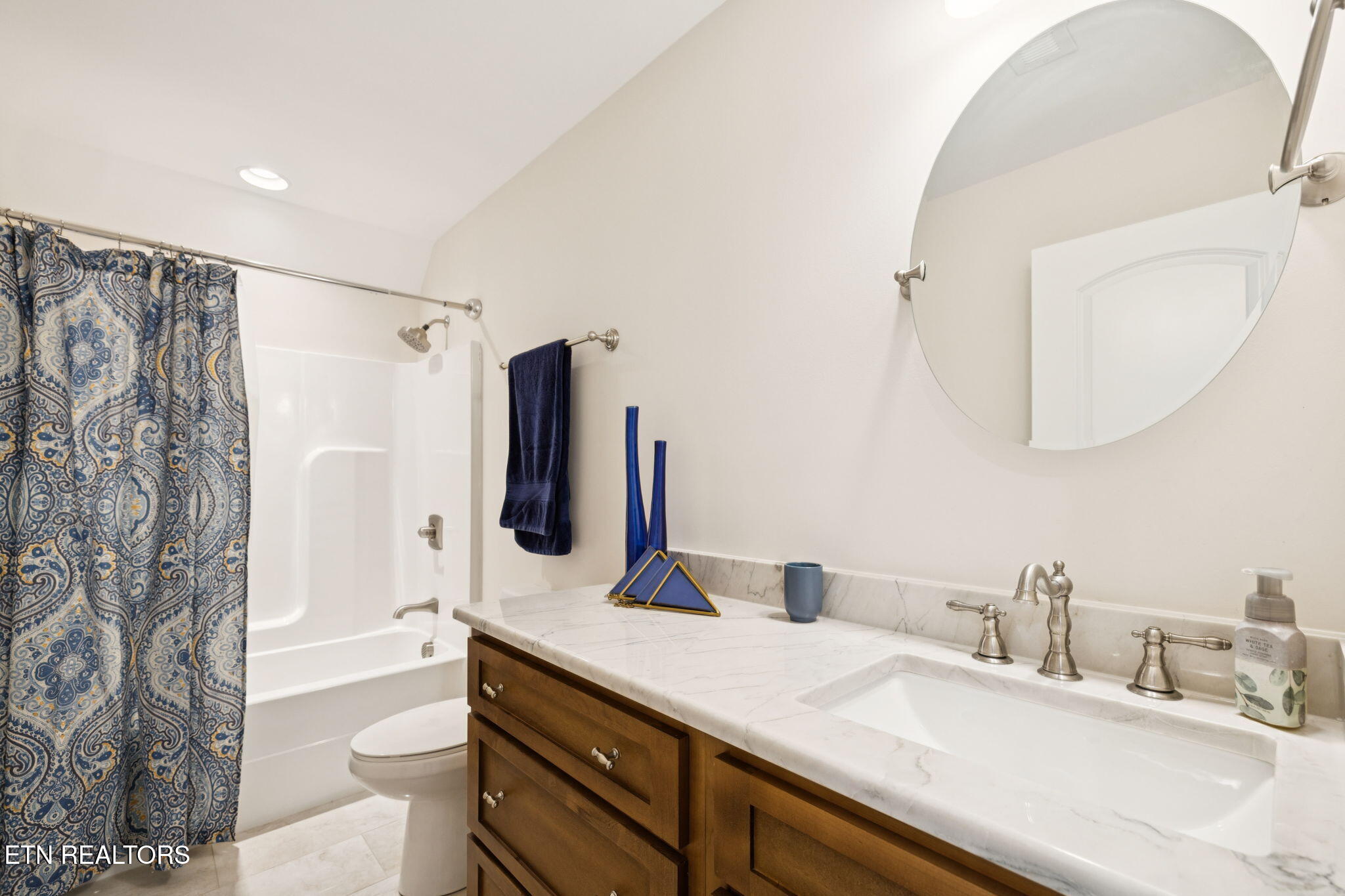 854 Kennesaw Lane Lenoir City TN 37771