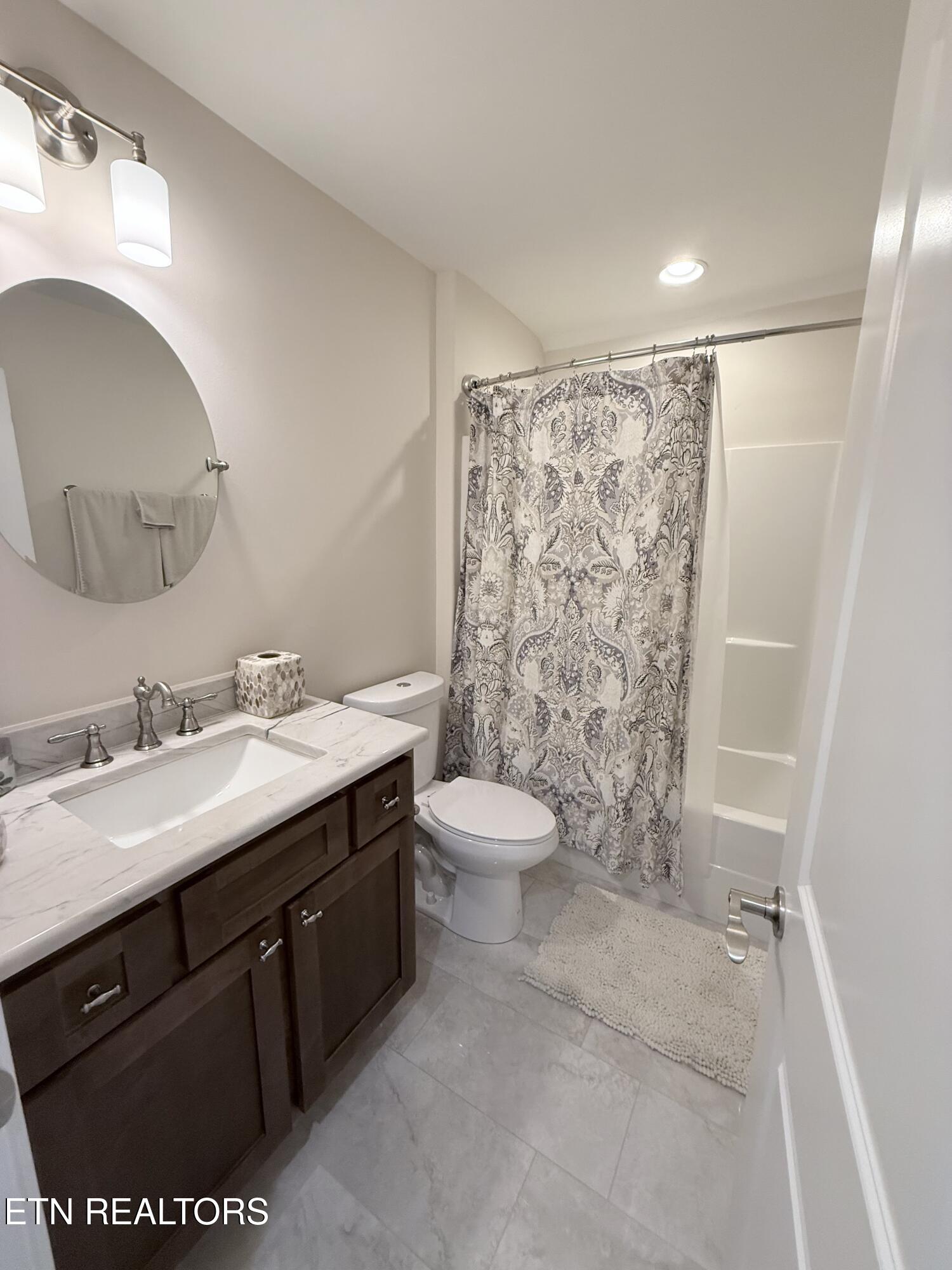 854 Kennesaw Lane Lenoir City TN 37771