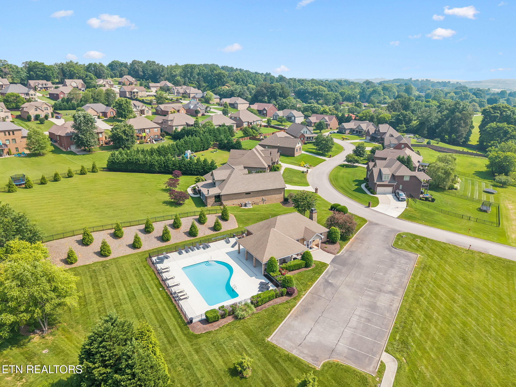 854 Kennesaw Lane Lenoir City TN 37771