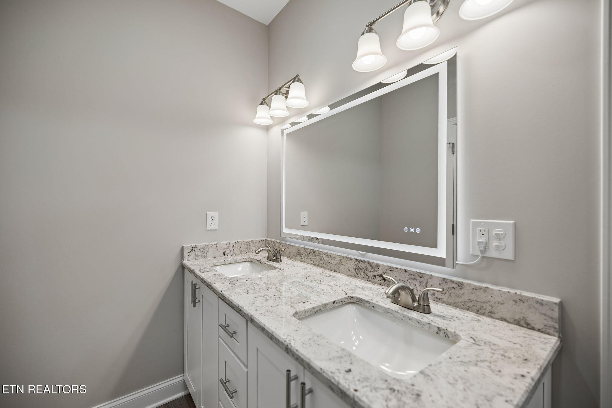 304 Moores Way Madisonville TN 37354