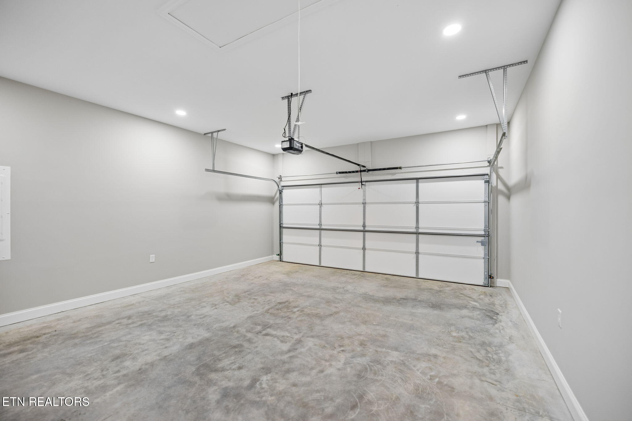 304 Moores Way Madisonville TN 37354