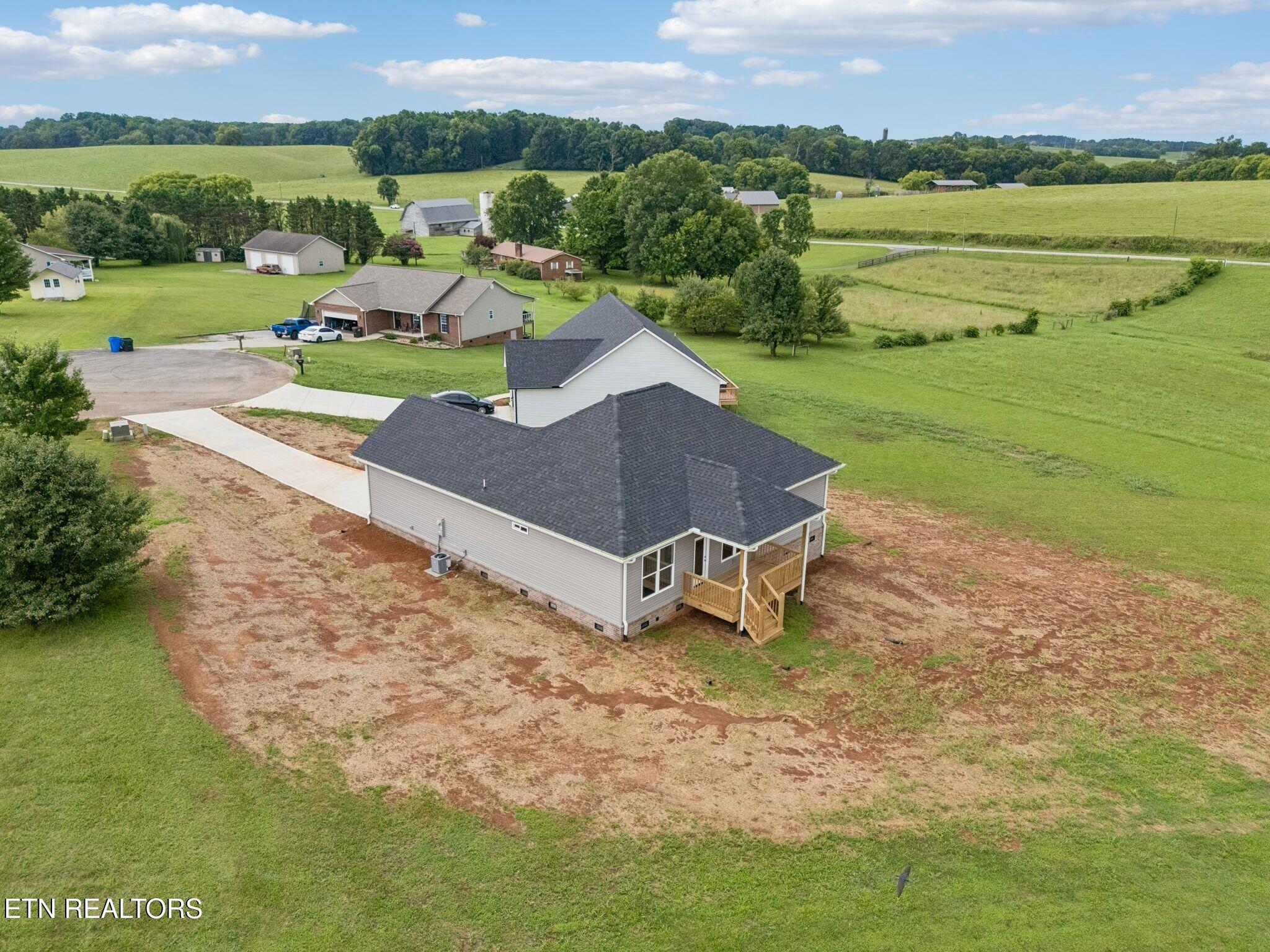304 Moores Way Madisonville TN 37354