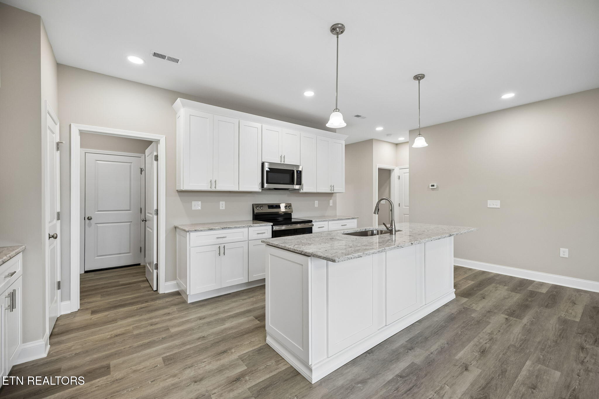 304 Moores Way Madisonville TN 37354