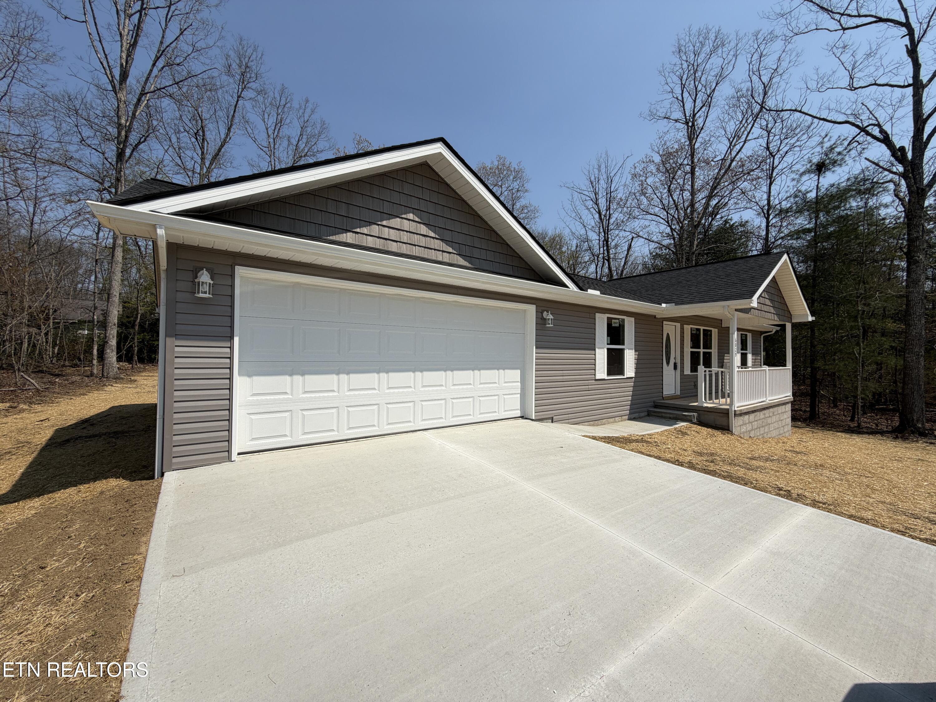 6029 Pocahontas Lane Crossville TN 38572